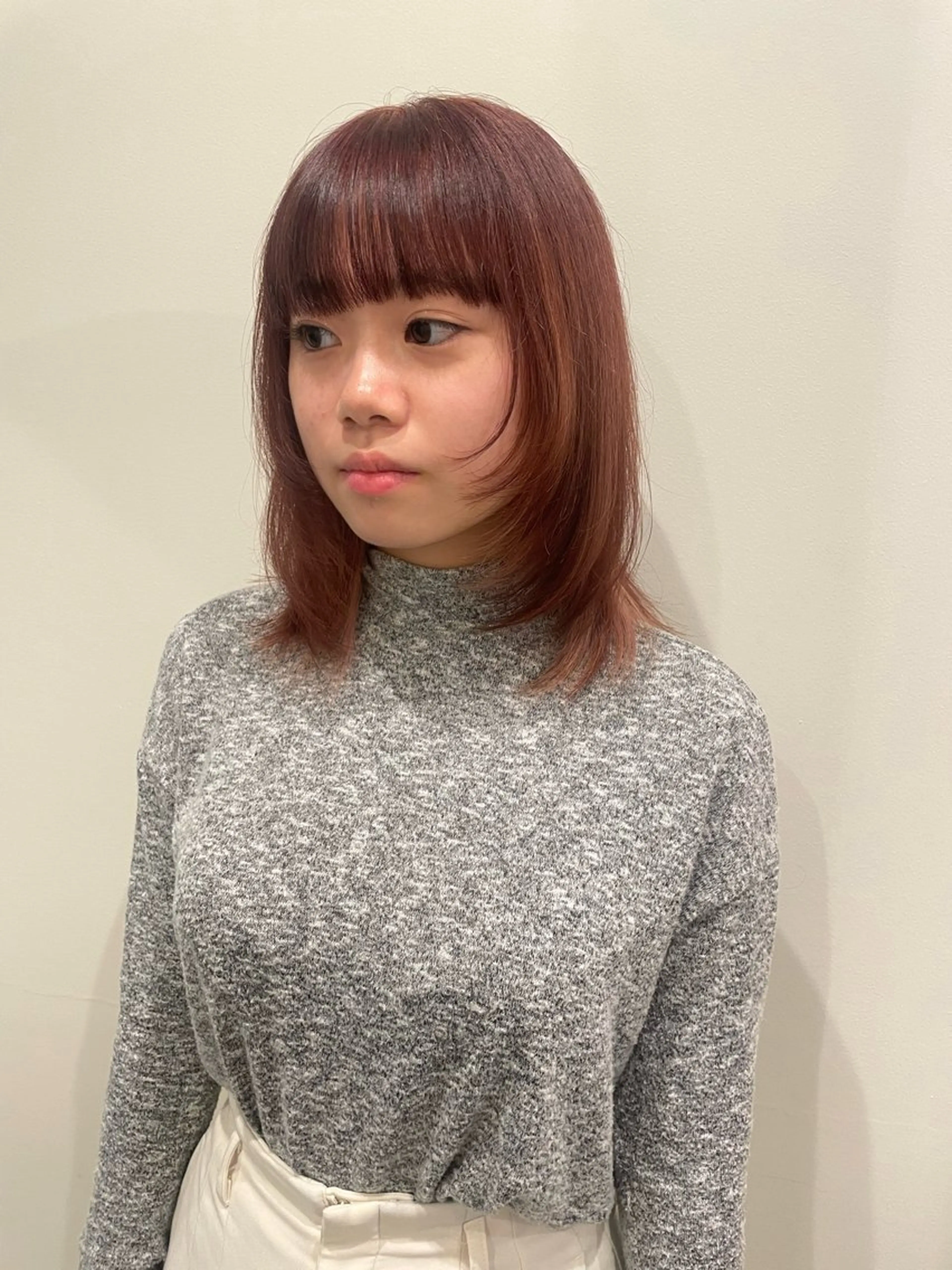ミディアム カラー レイヤーカット 似合わせカット カット ヘアカラー トリートメント 渋谷 留菜のヘアスタイル