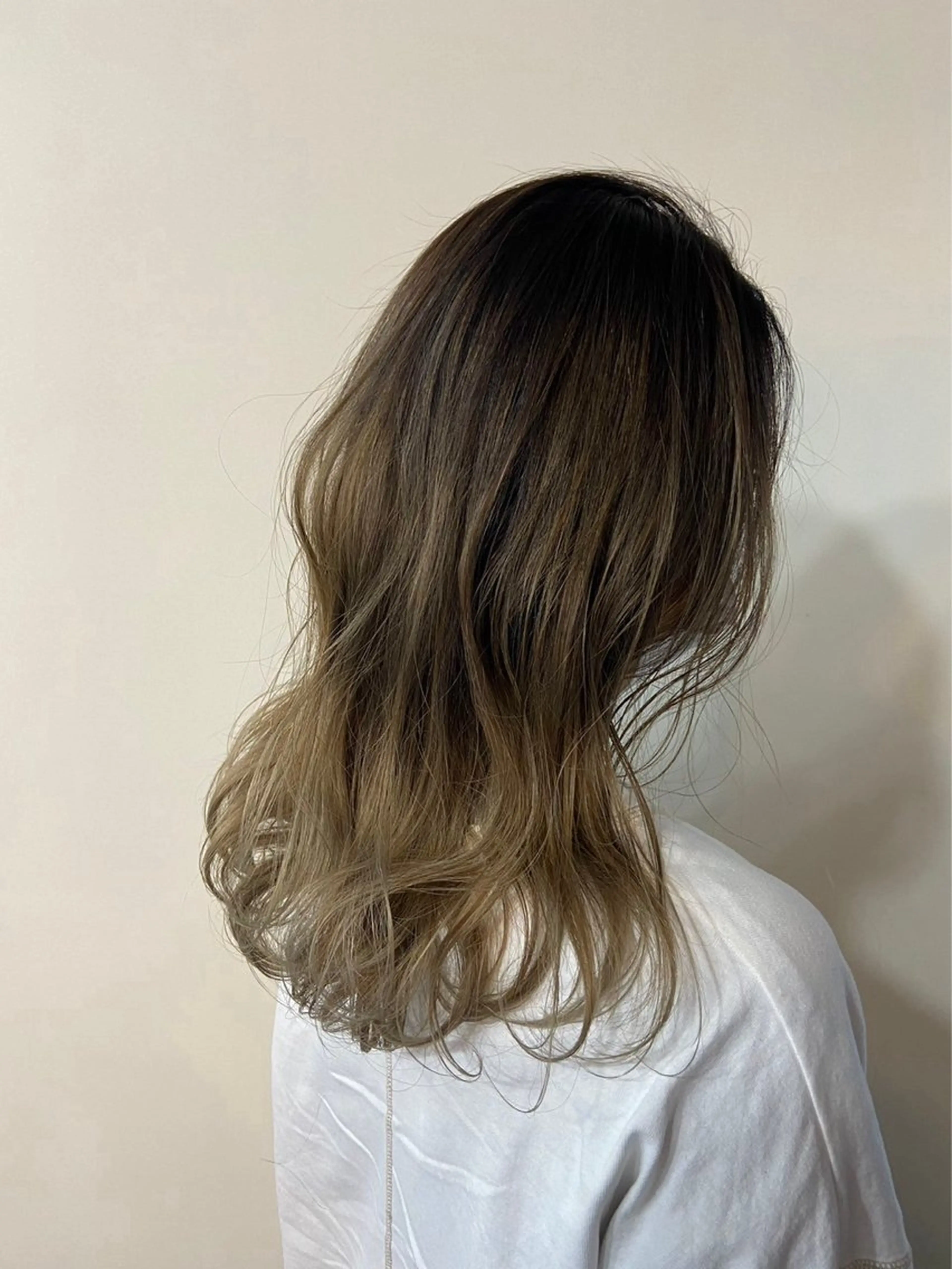 ロング カット ヘアカラー トリートメント 中山 丈也のヘアスタイル