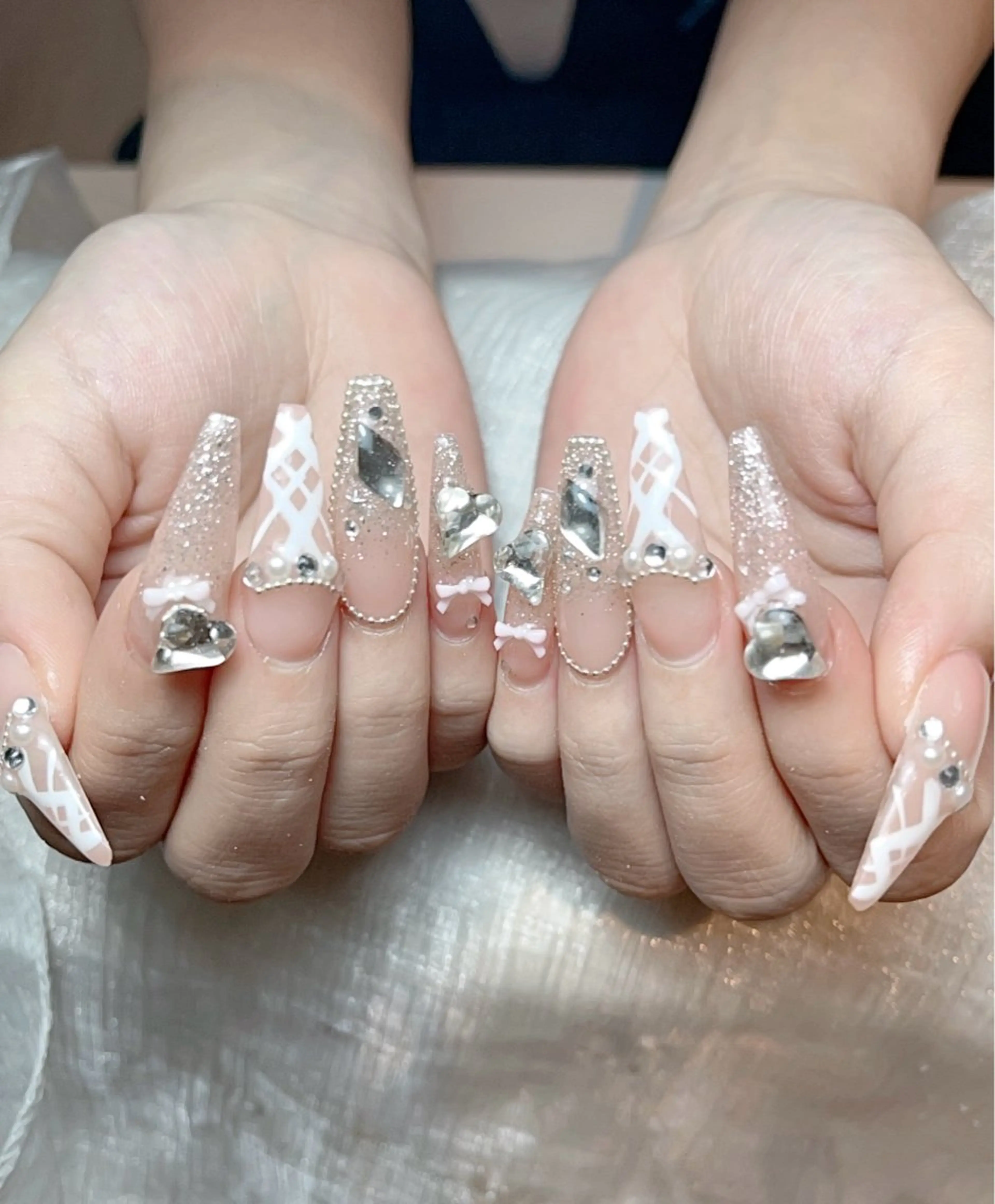 ネイル アートネイル ジェルネイル ニュアンスネイル シンプルネイル ネイルチップ ハンドネイル Nie Nail Hinatachanのネイルデザイン