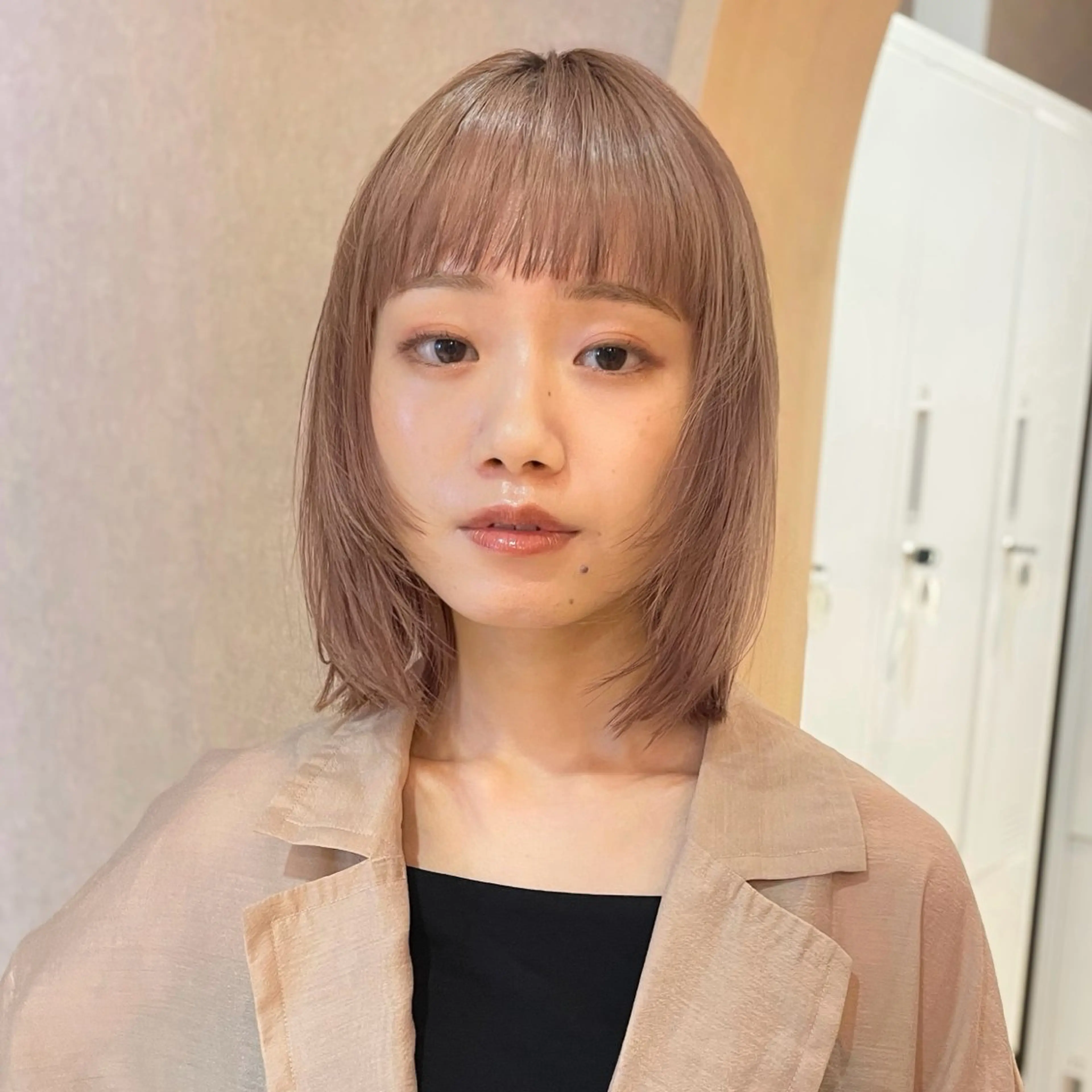 ショート カラー ベージュカラー ピンクカラー ピンクベージュ 顔まわり🥨レイヤー /透明感/水口舞奈のヘアスタイル