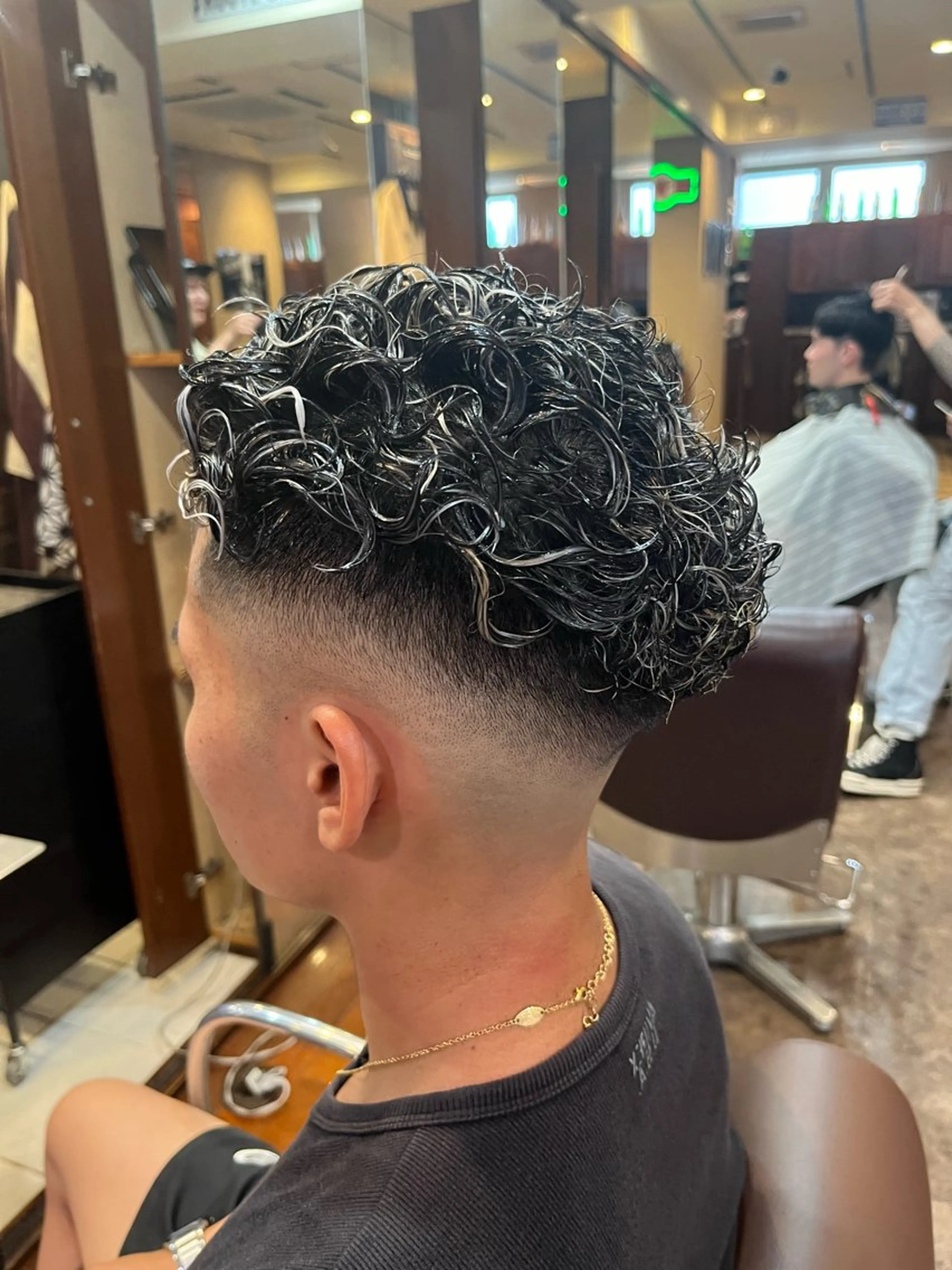 メンズ メンズメッシュ メンズパーマ メンズサロンLGC 店長YUSUKEのヘアスタイル