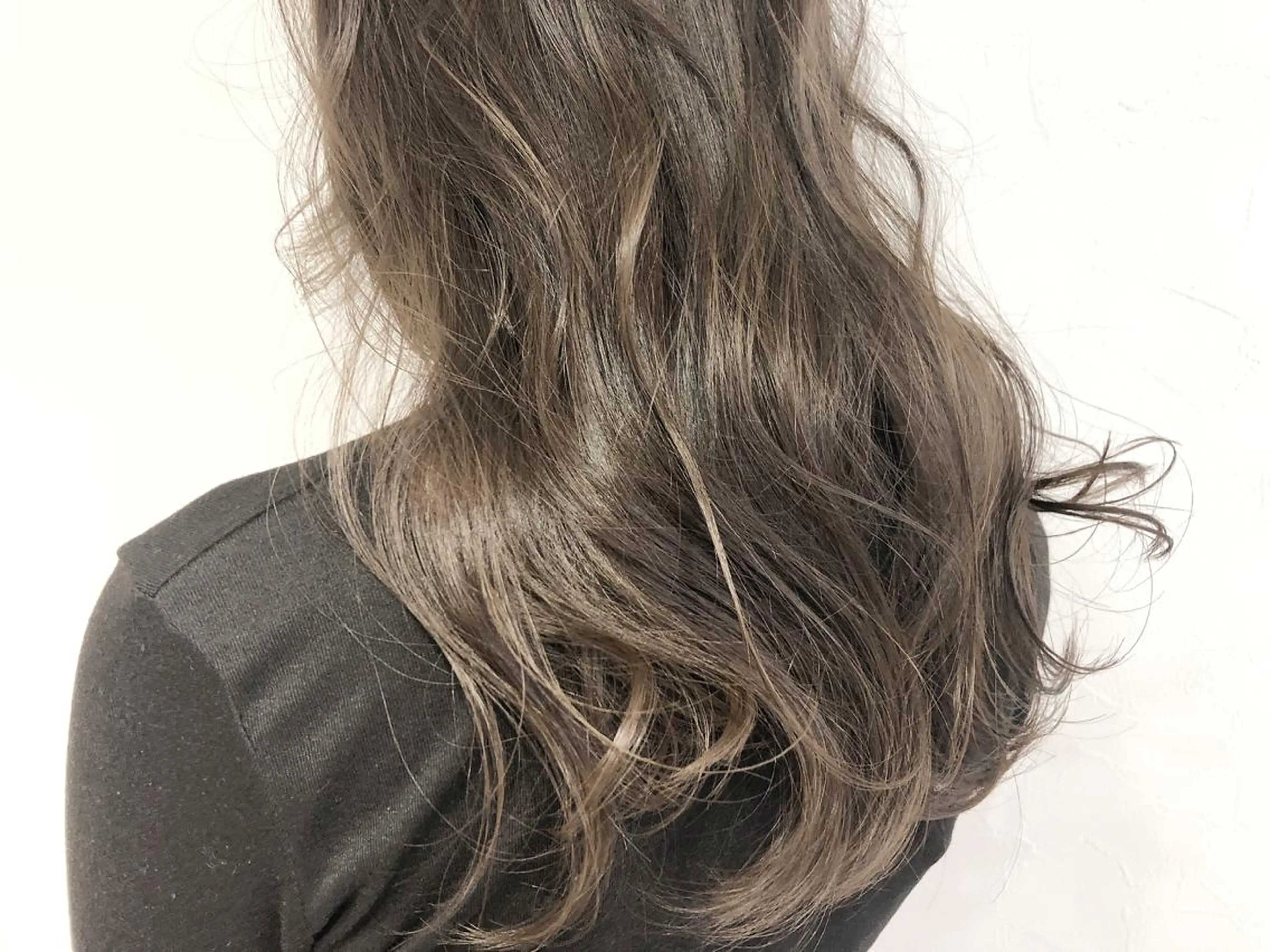 カラー グレージュ イルミナカラー 夜23時まで予約🉑 reverieあきらのヘアスタイル