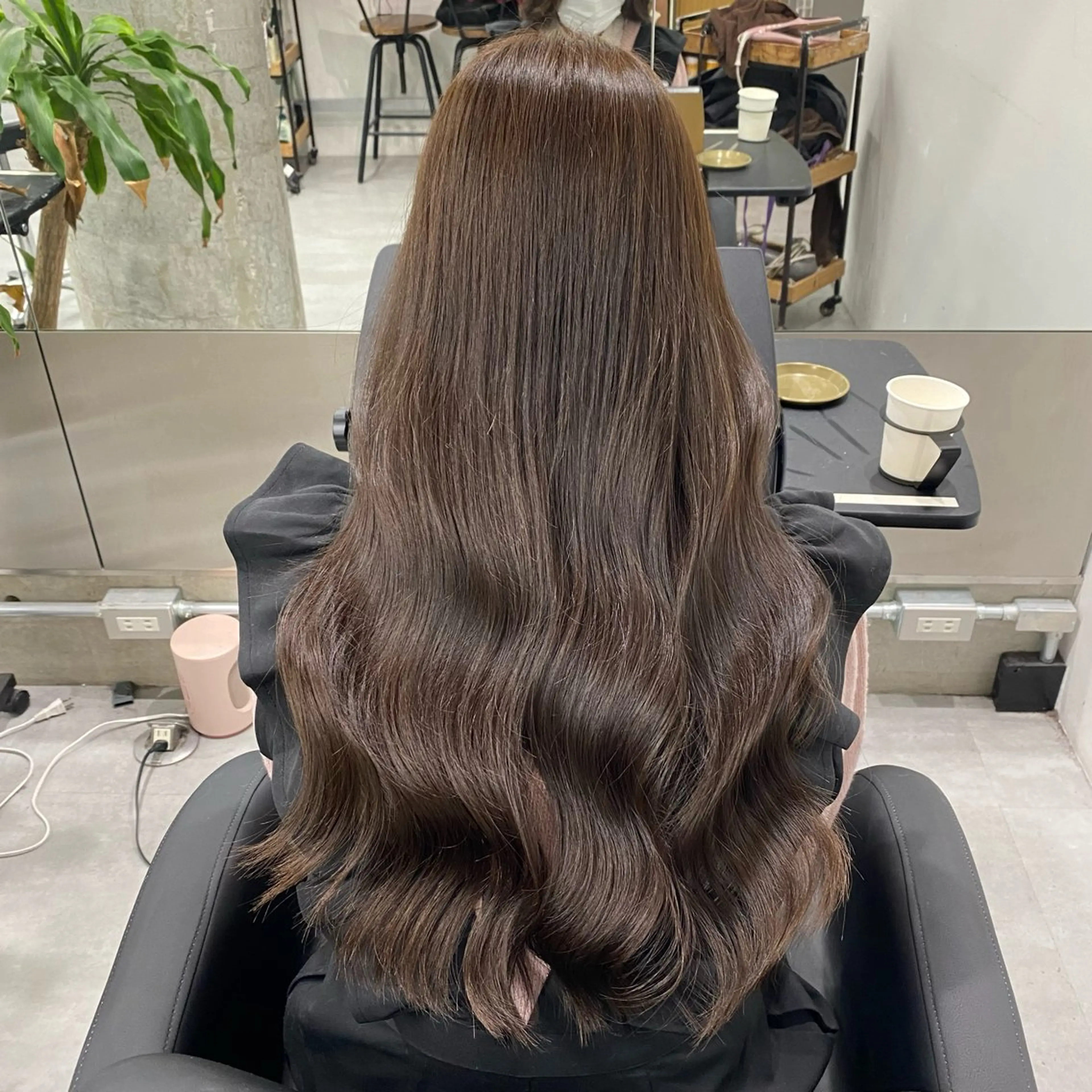 ロング カラー Welring hair salon所属・Runa/大人 かわいいハイトーンのヘアスタイル