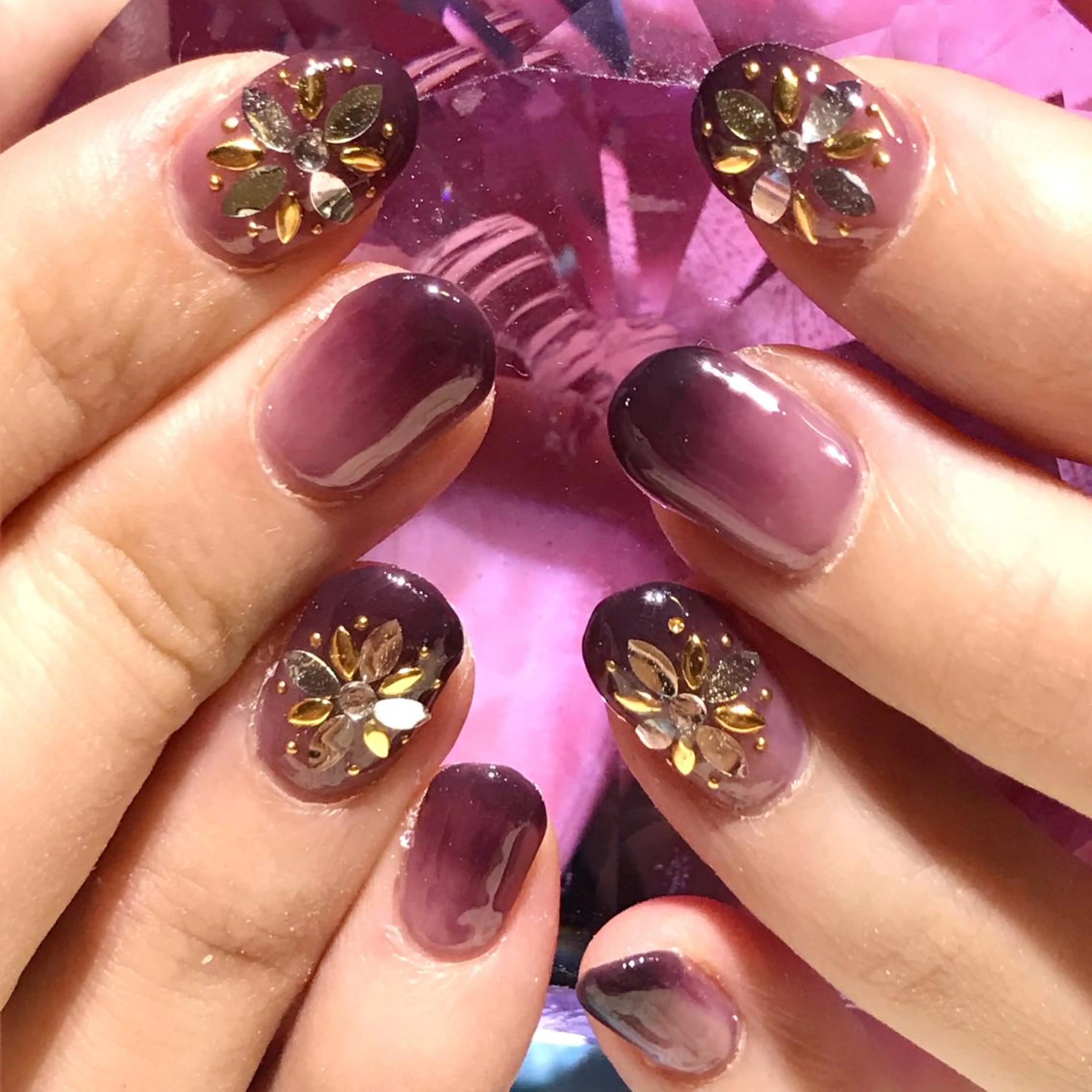 ネイル アートネイル ジェルネイル グラデーション YUN 💅のネイルデザイン