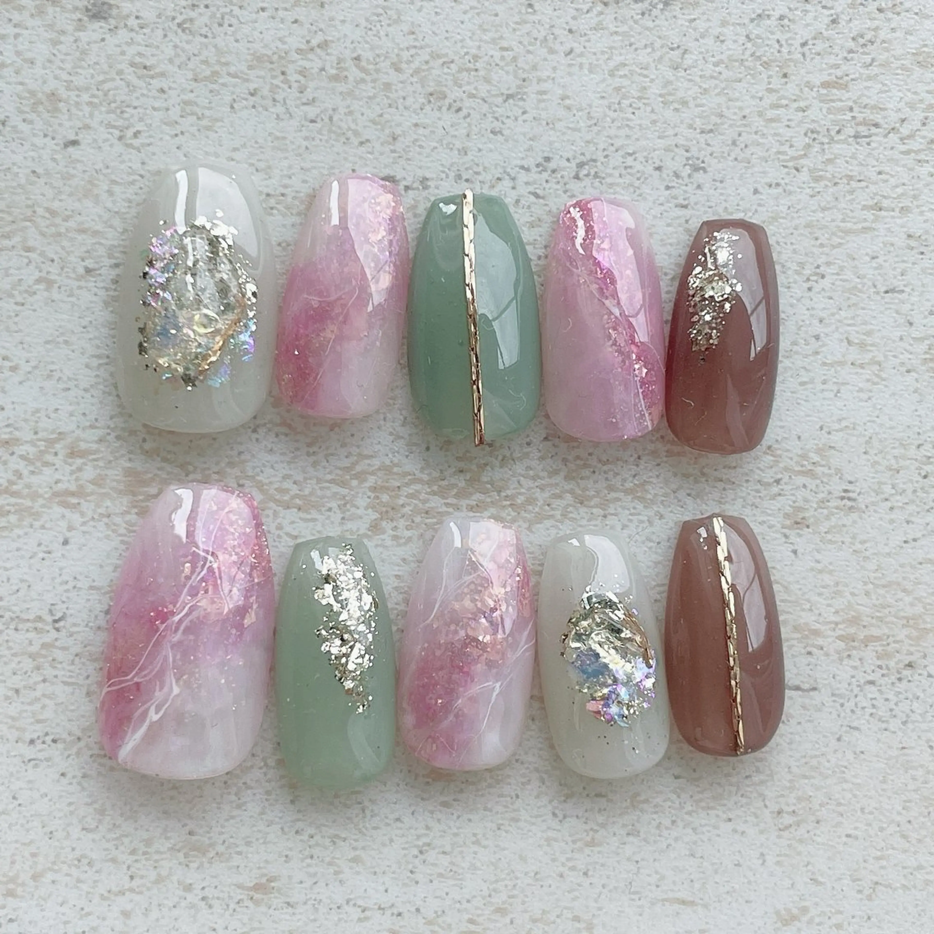 ネイル フレンチネイル グラデーション 大理石ネイル(マーブル) ニュアンスネイル ハンドネイル amulet TOMOMIのネイルデザイン