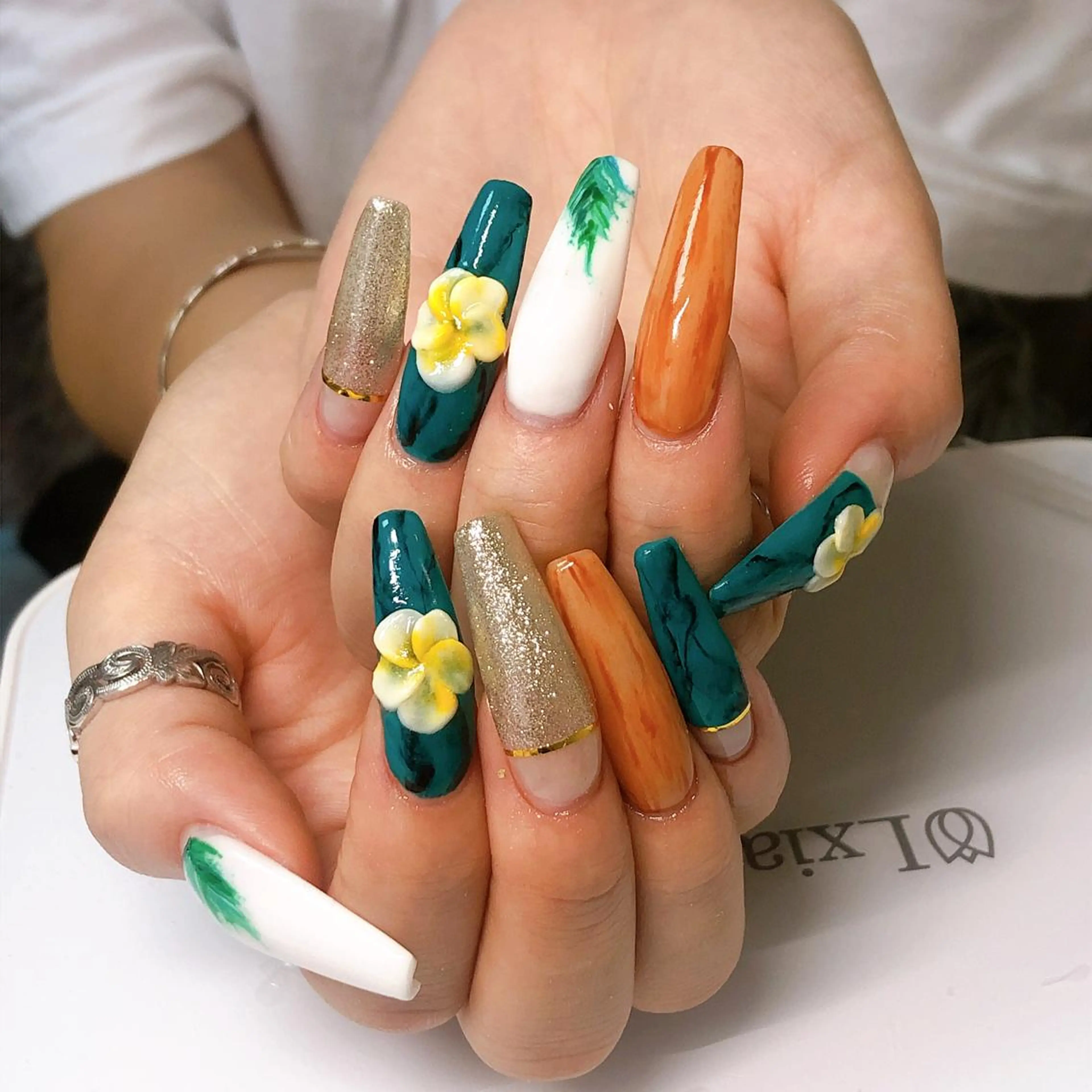 ネイル ハンドネイル nail roomのネイルデザイン