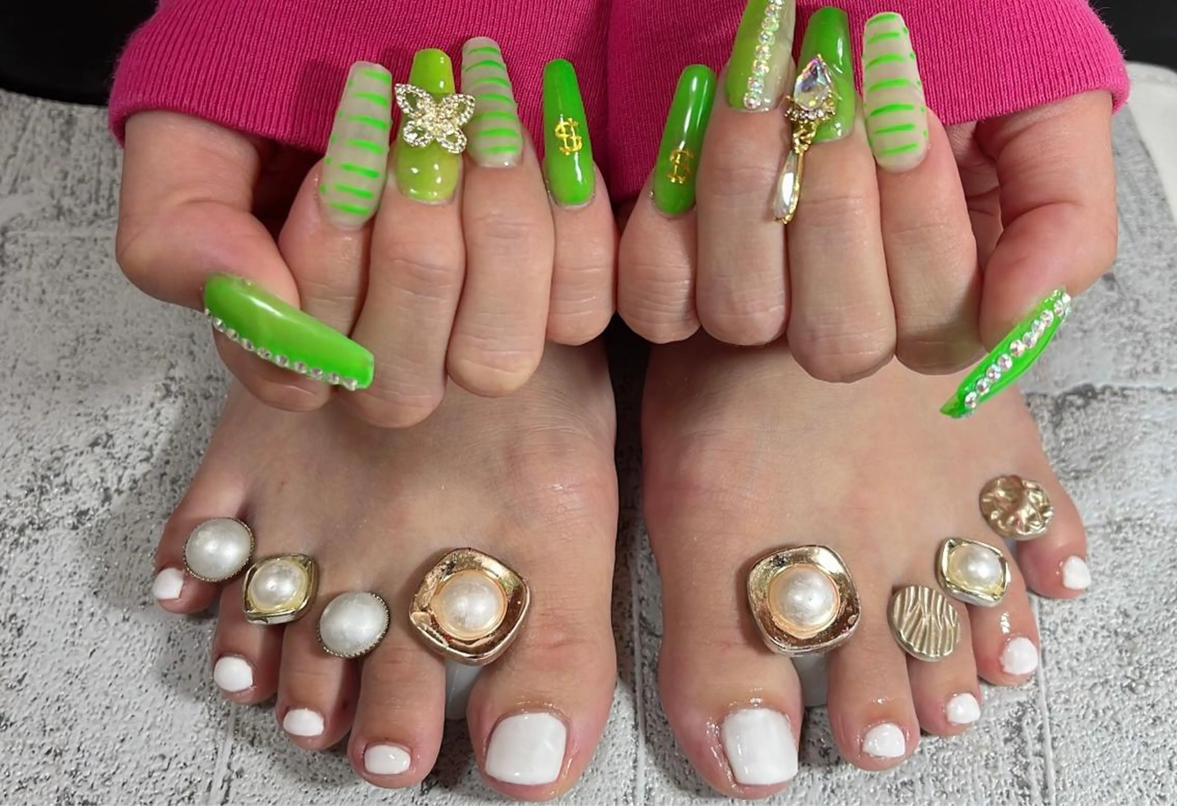 ネイル フットネイル 持ち込み ハンドネイル フットネイル Ruana Nailのネイルデザイン