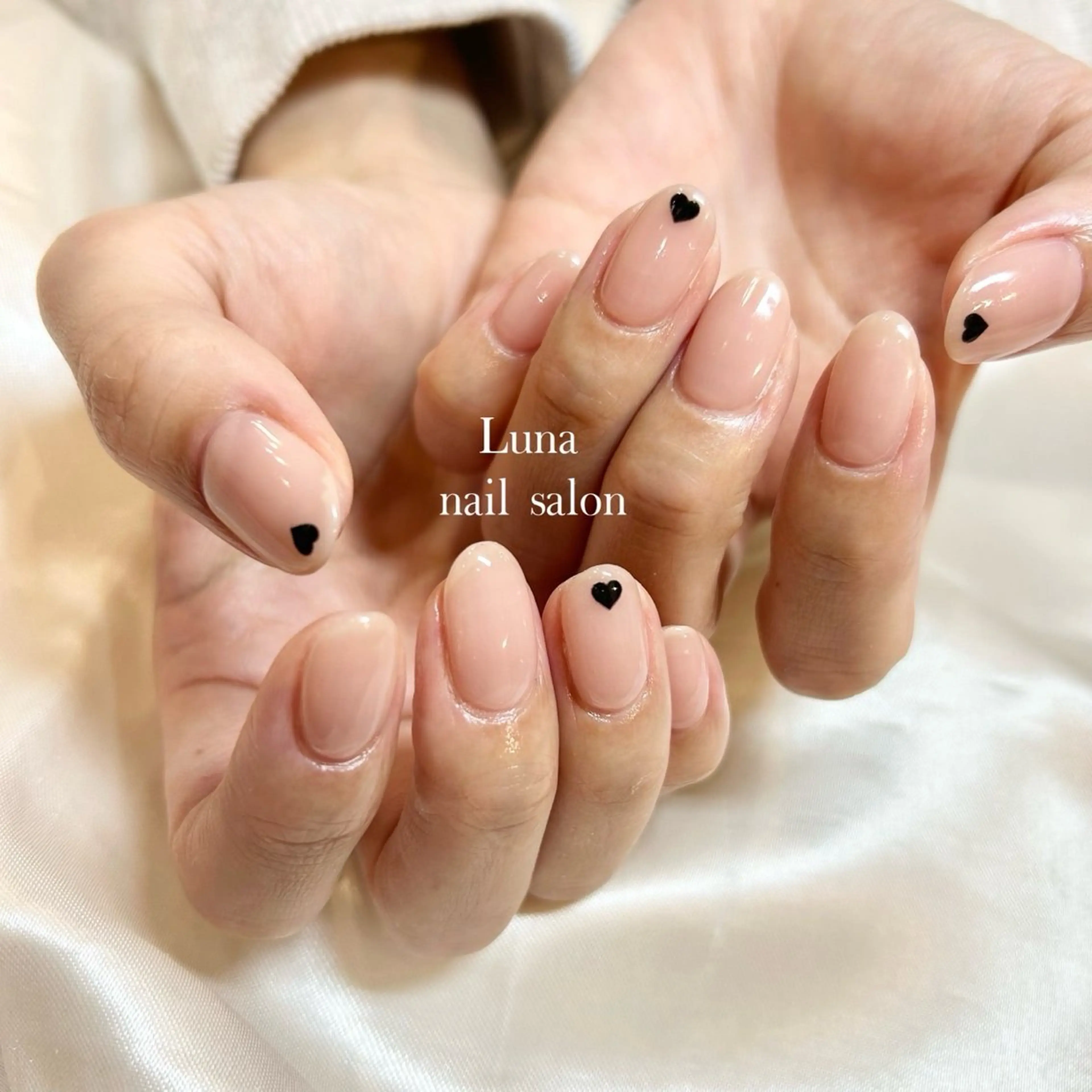 ネイル Silver Lunaのネイルデザイン