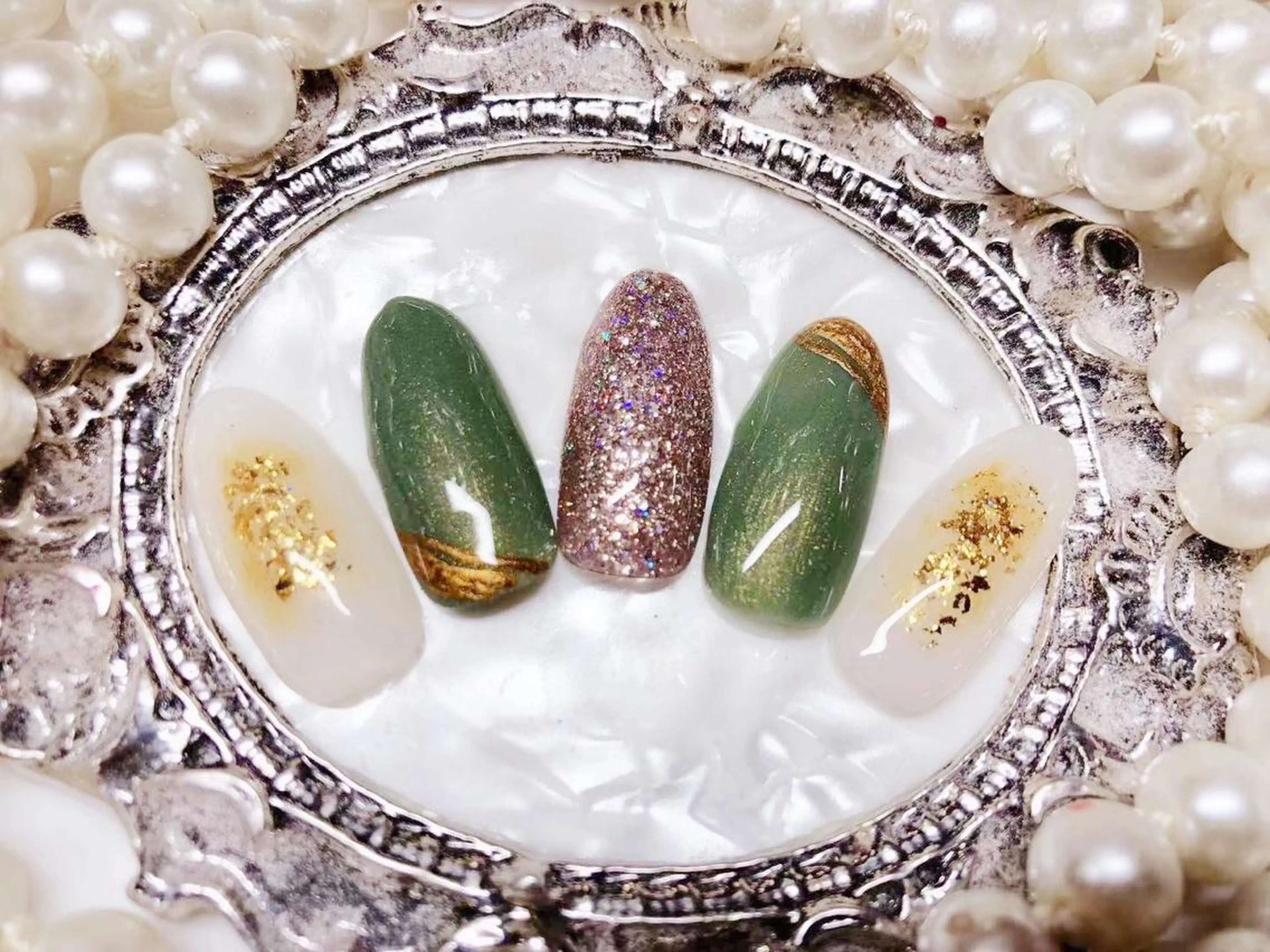 ネイル ハンドネイル マジック ミラーのネイルデザイン