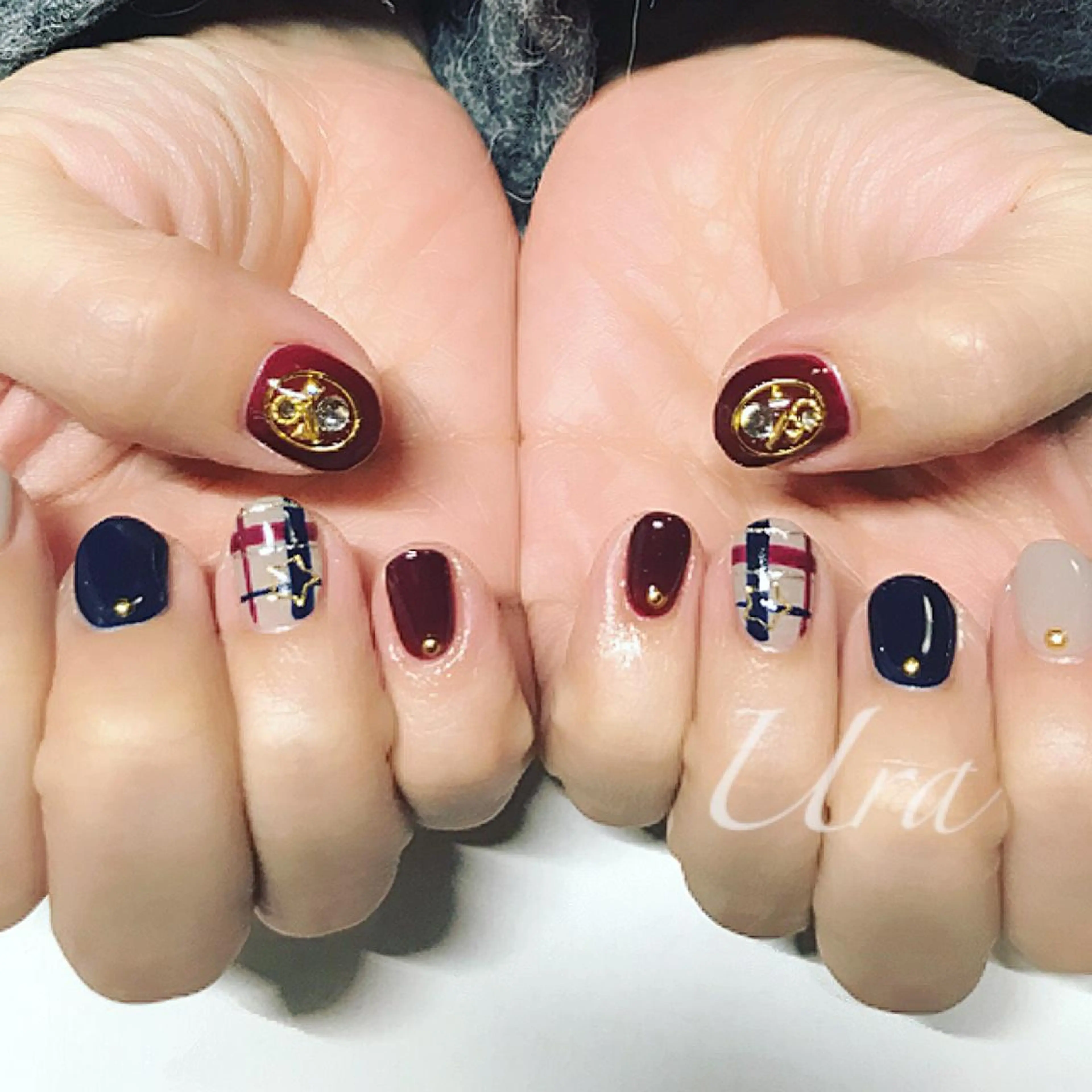 ネイル ゴールド UrakoNail 《nail》のネイルデザイン