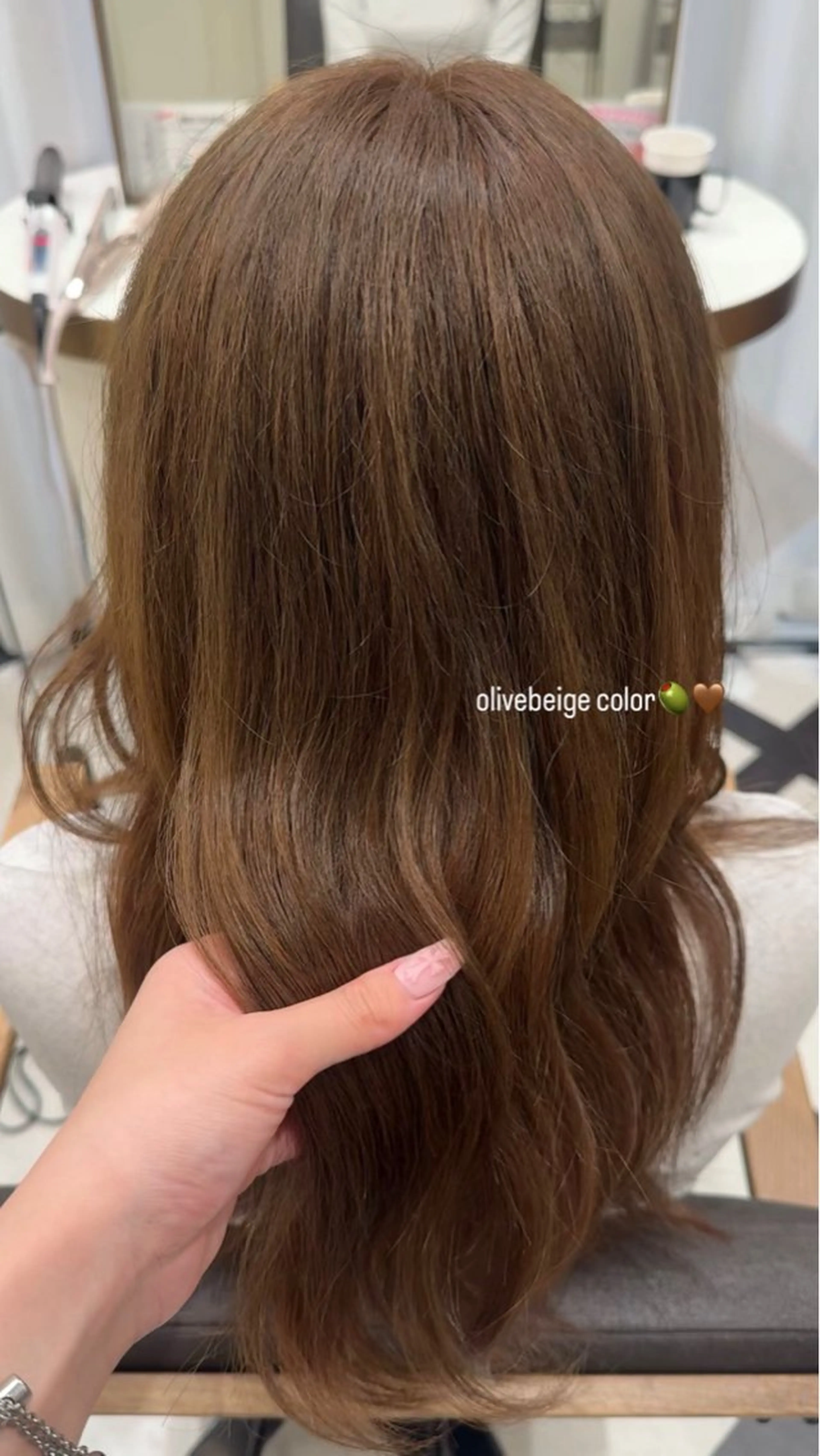 ロング カラー ベージュカラー ダブルカラー オリーブベージュ ヘアカラー AVEDA西大寺 リノカ✩⡱のマツエク・マツパデザイン