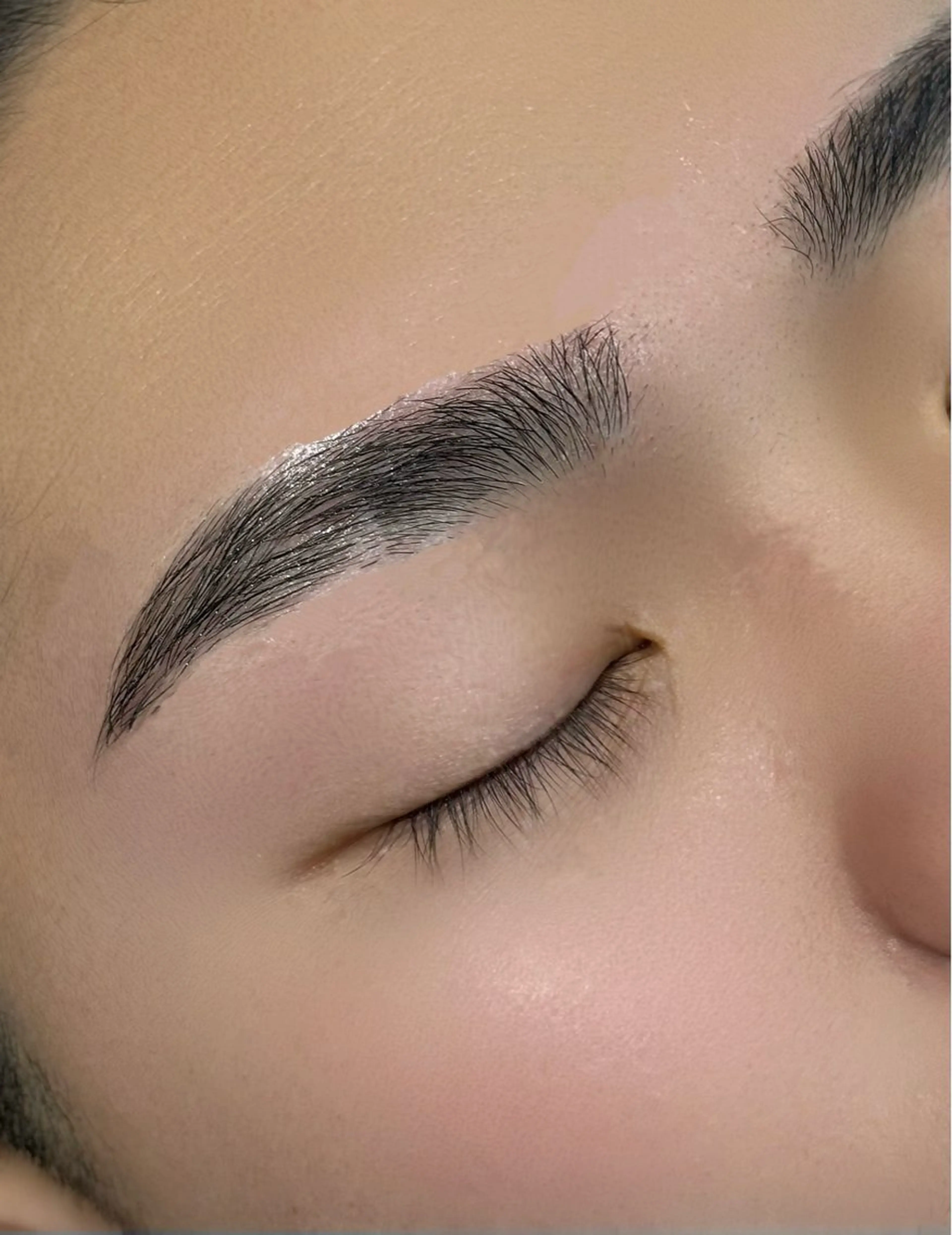 メンズ アイブロウ 小林 里菜のエステ・リラクイメージ