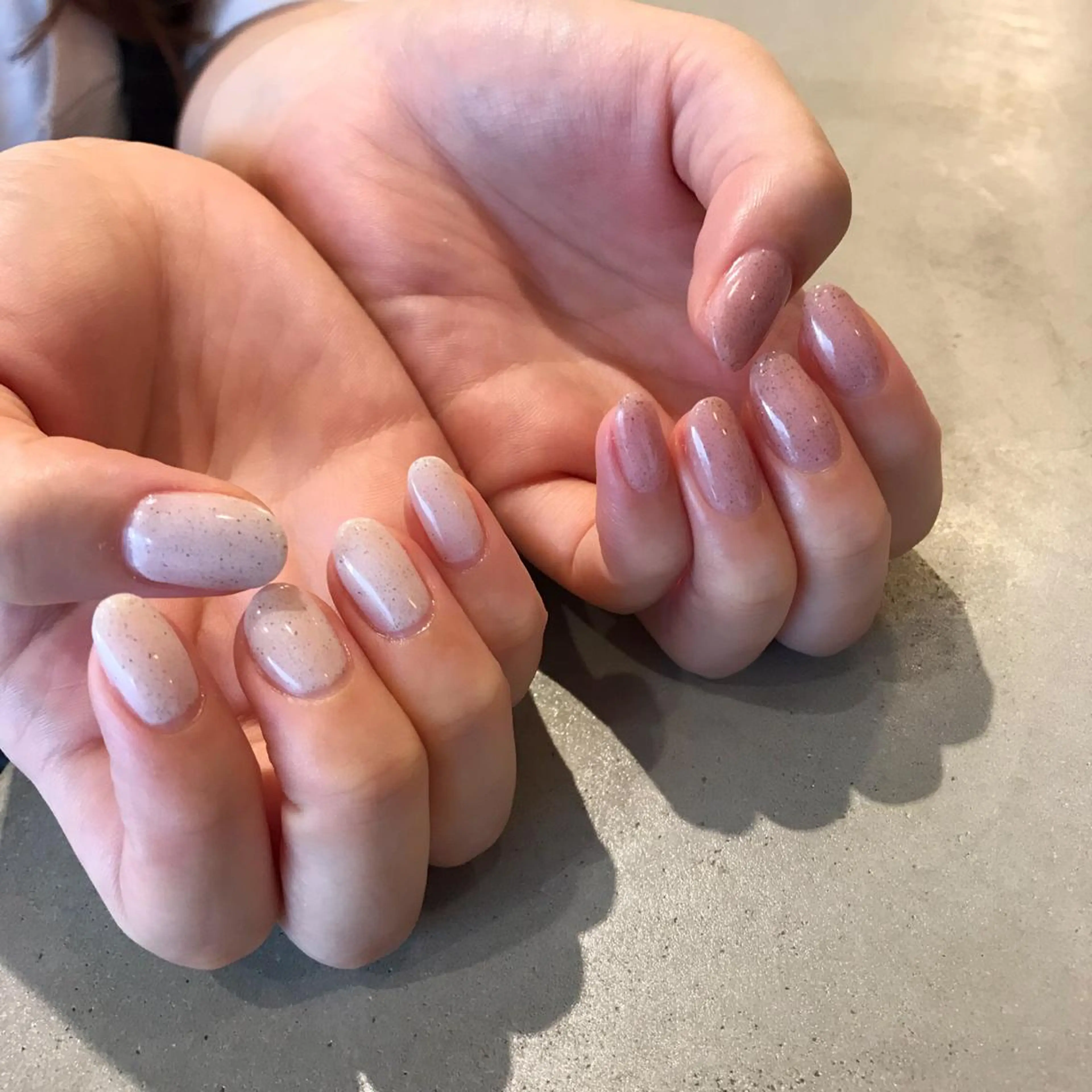 ネイル ジェルネイル ワンカラーネイル ストーンネイル ハンドネイル Soeur ネイリストのネイルデザイン