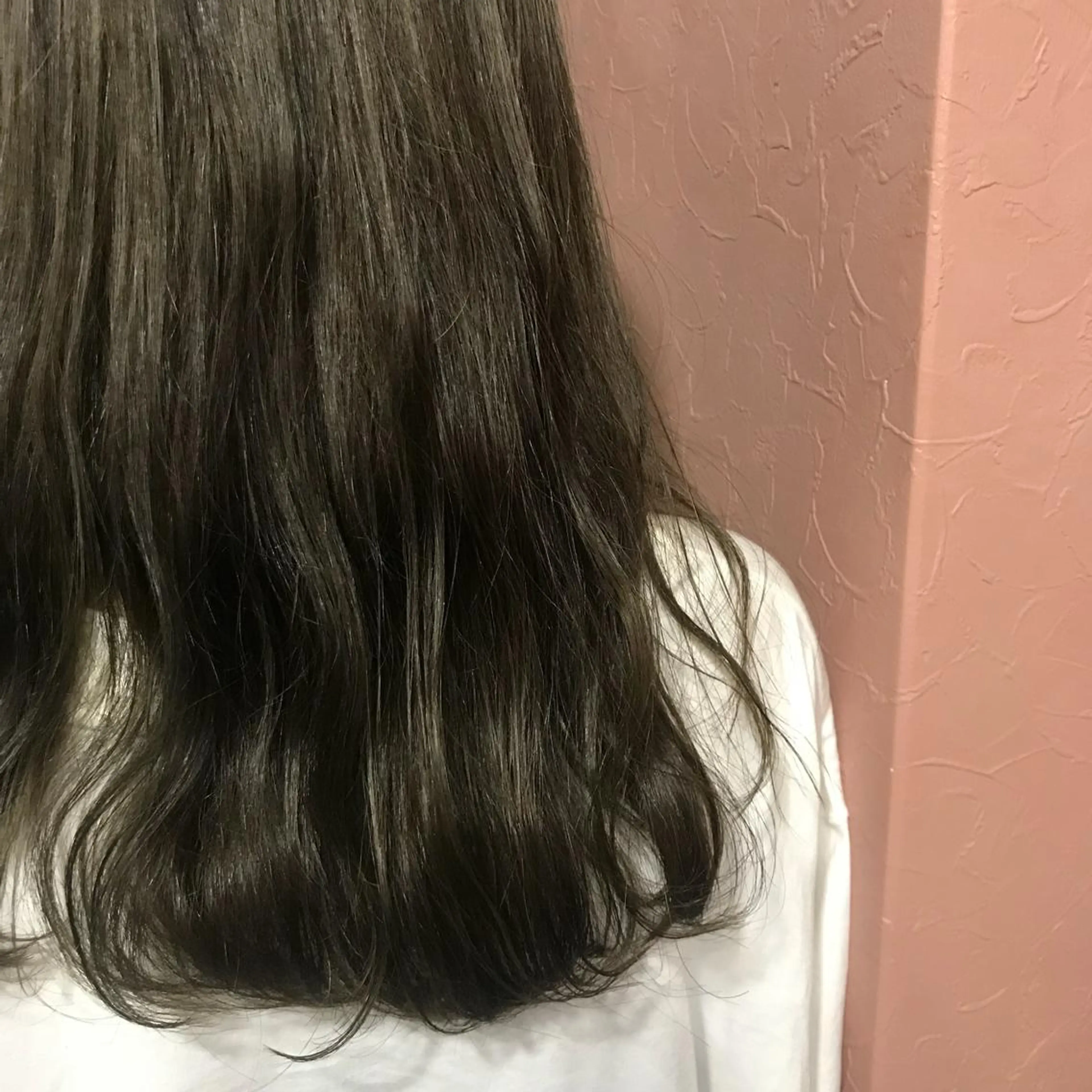 ロング カラー オリーブカラー chouette/ 根本優希のヘアスタイル