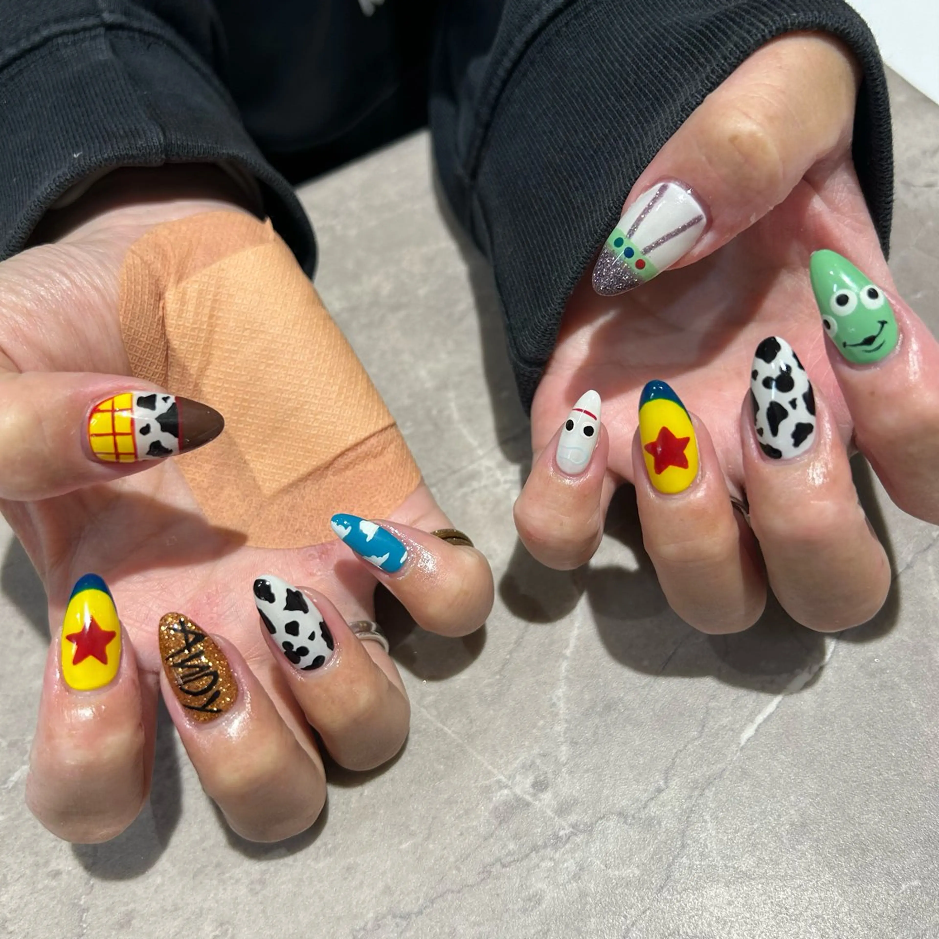 ネイル キラキラネイル Lulea nailのネイルデザイン