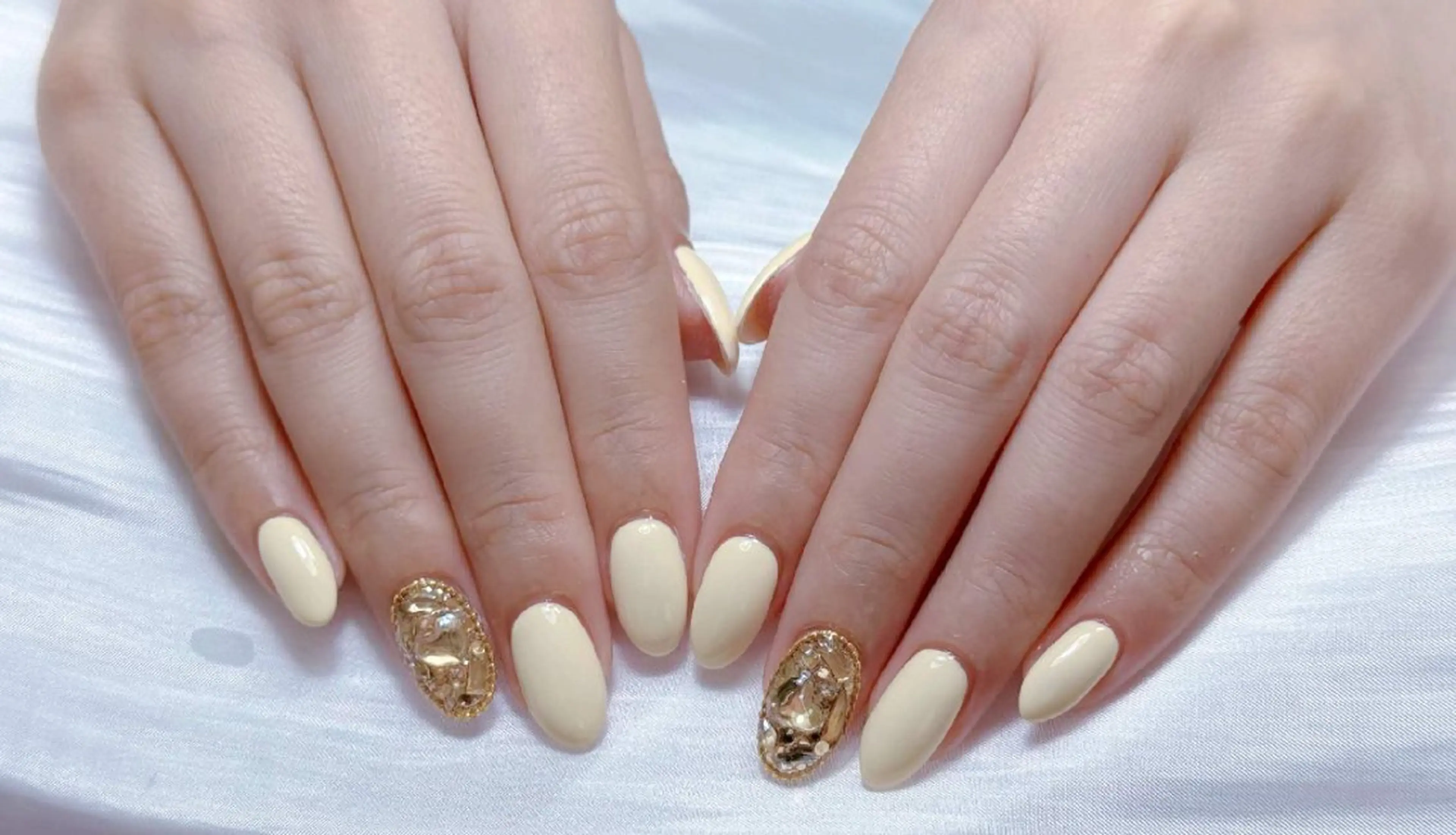 ネイル 小島 阿佑美のネイルデザイン