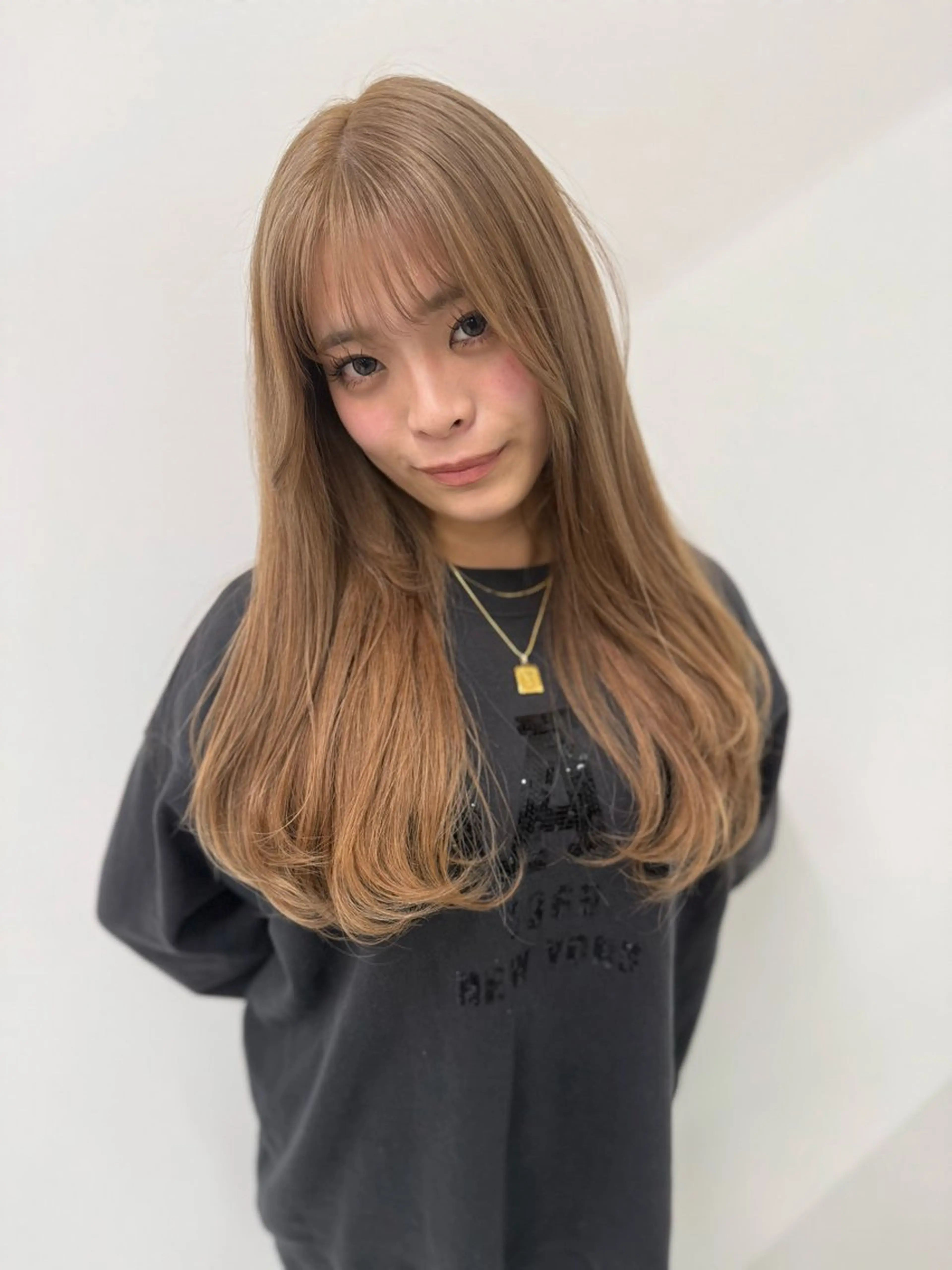カラー ベージュカラー ブリーチ ayaka🫧 梅田ダブルカラーのヘアスタイル