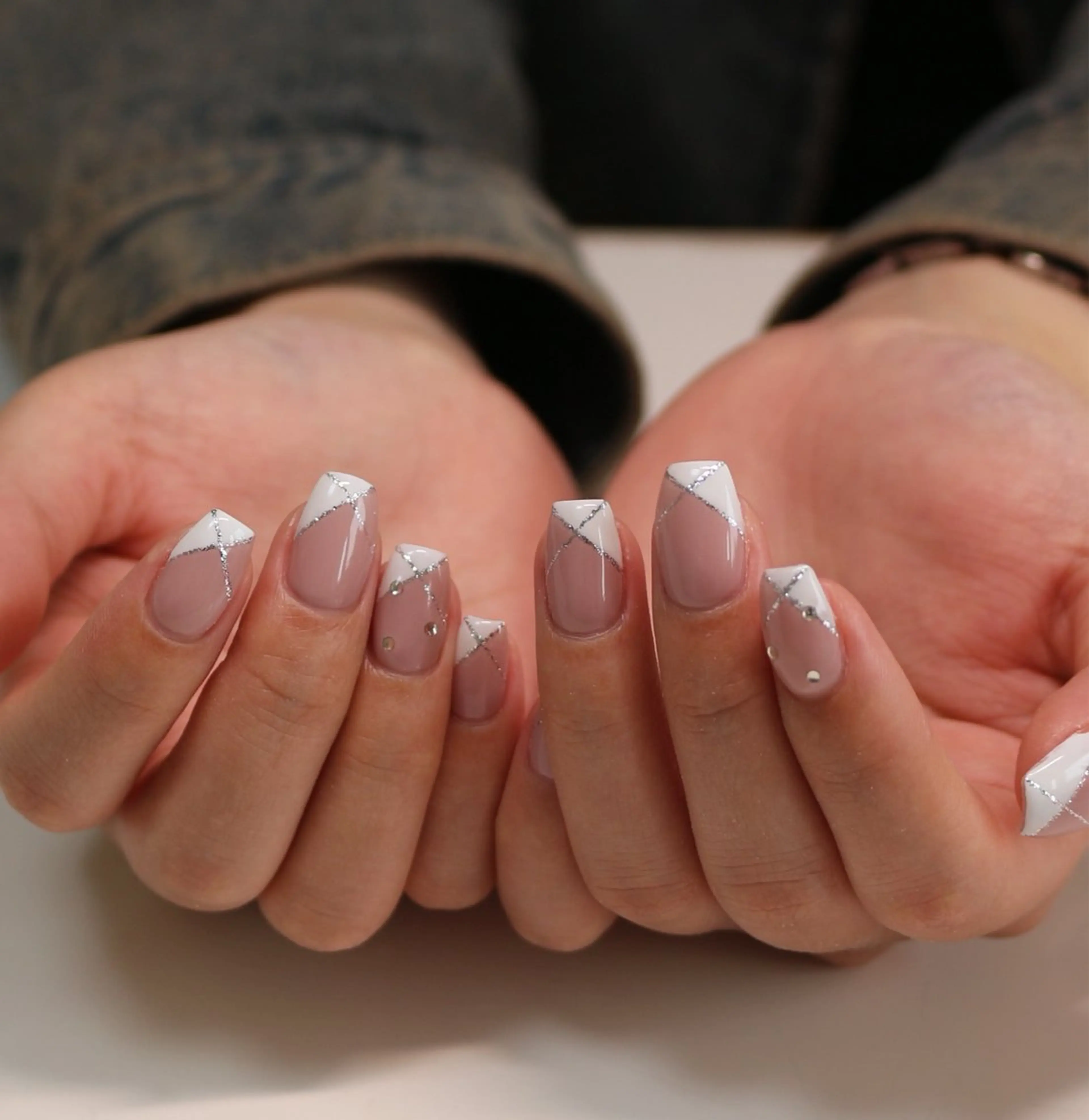ネイル フレンチネイル 韓国ネイル シンプルネイル ホワイト ハンドネイル Baku Nailsのネイルデザイン