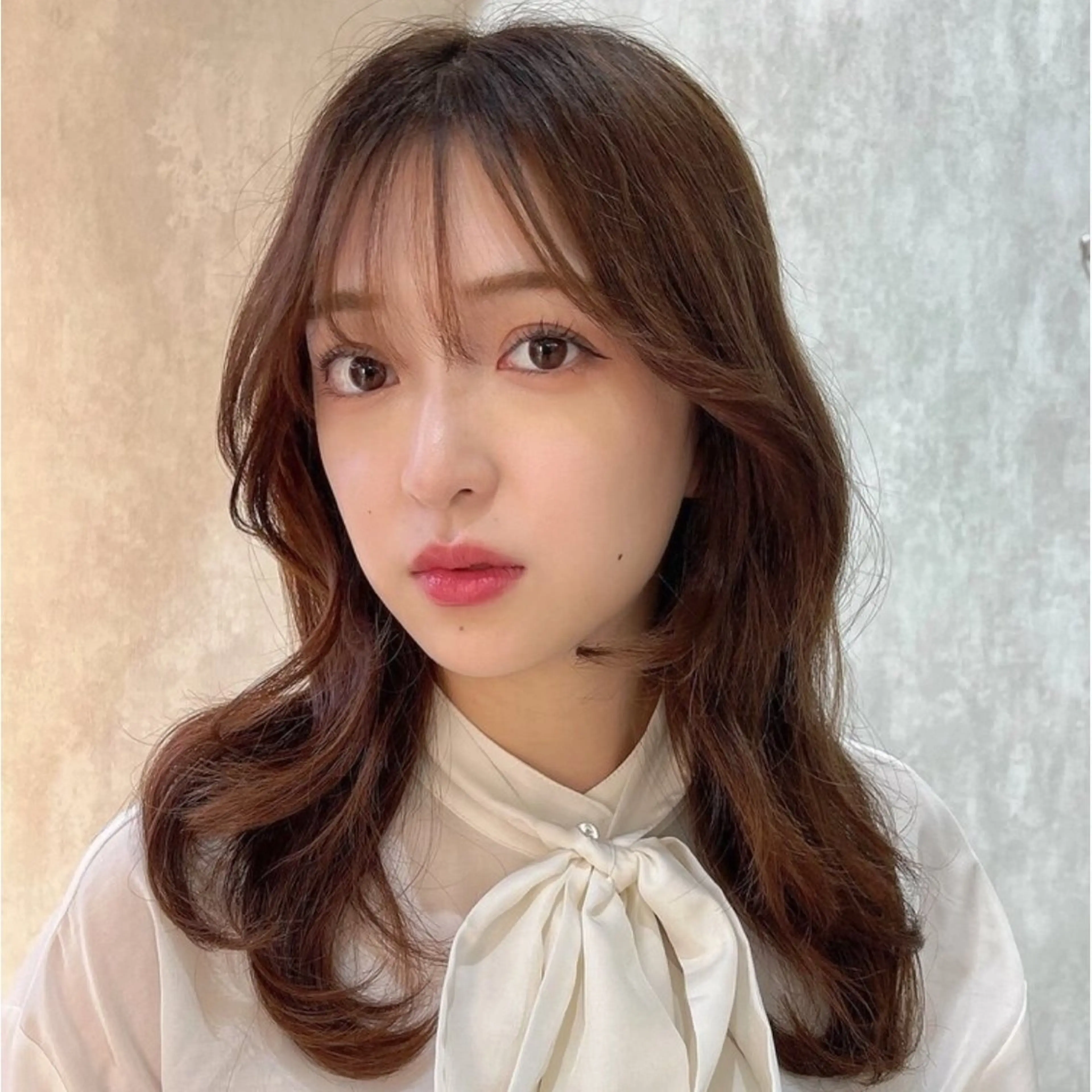 セミロング カラー ヘアアレンジ ブラウンカラー ショコラブラウン 韓国風ヘア レイヤーカット 前髪/ 顔周り/とばみかのヘアスタイル