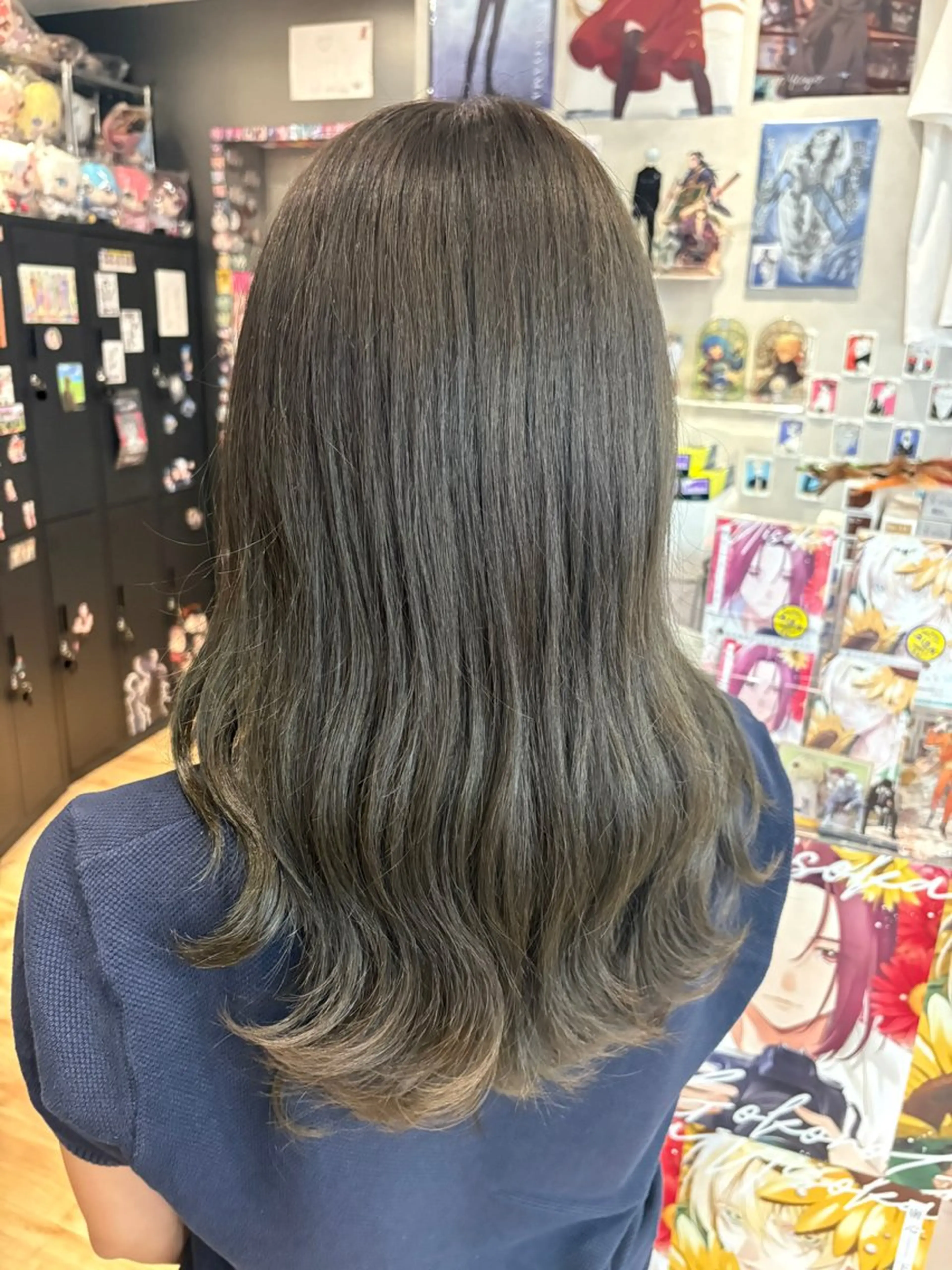 ロング カラー アッシュ ベージュカラー ブリーチ ブラウンカラー グレージュ 推しカラー/ ミクのヘアスタイル