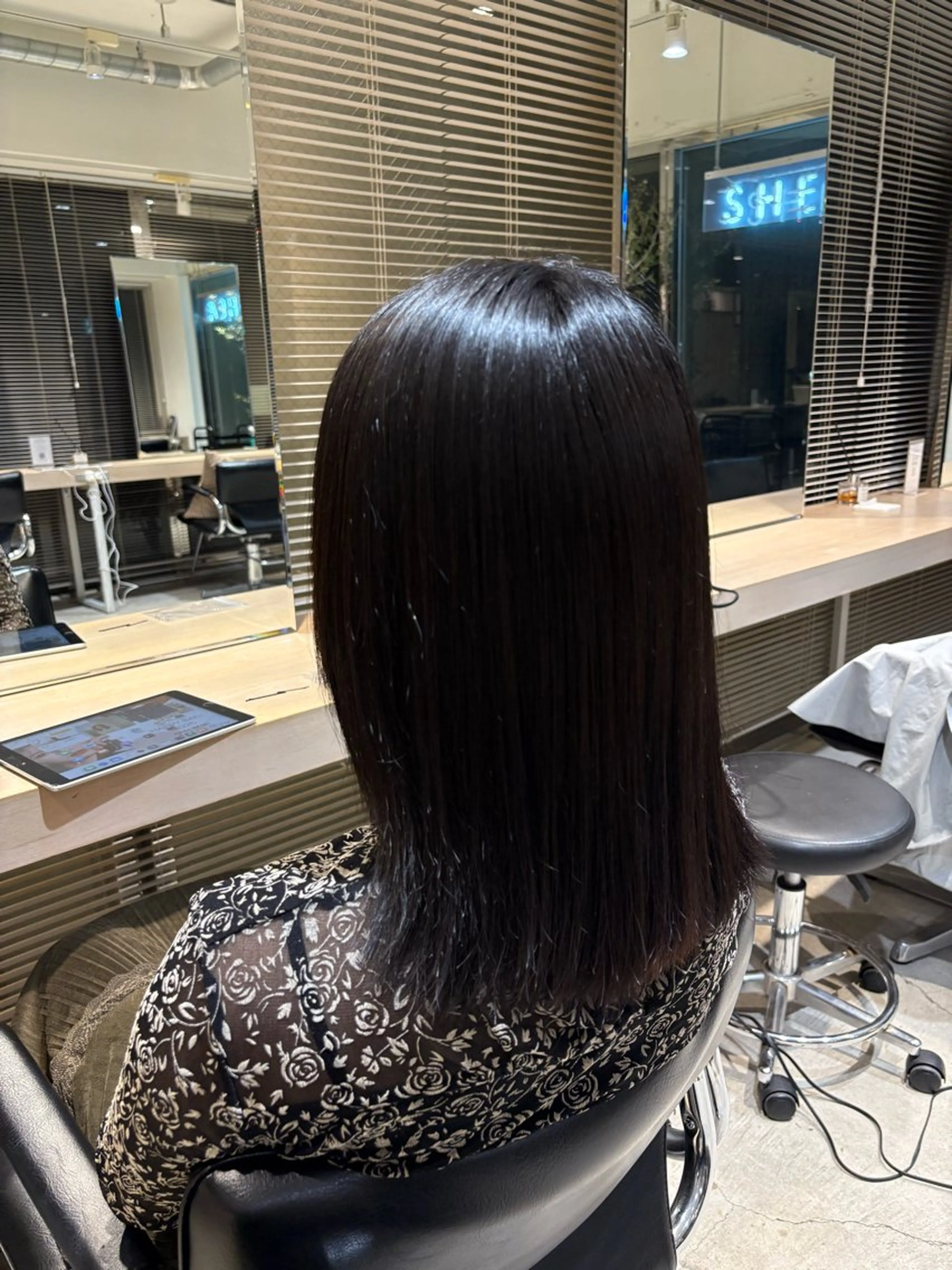 セミロング パーマ セミロングパーマ ストレートパーマ 縮毛矯正 SHEA /縮毛矯正 イソダハルカのヘアスタイル