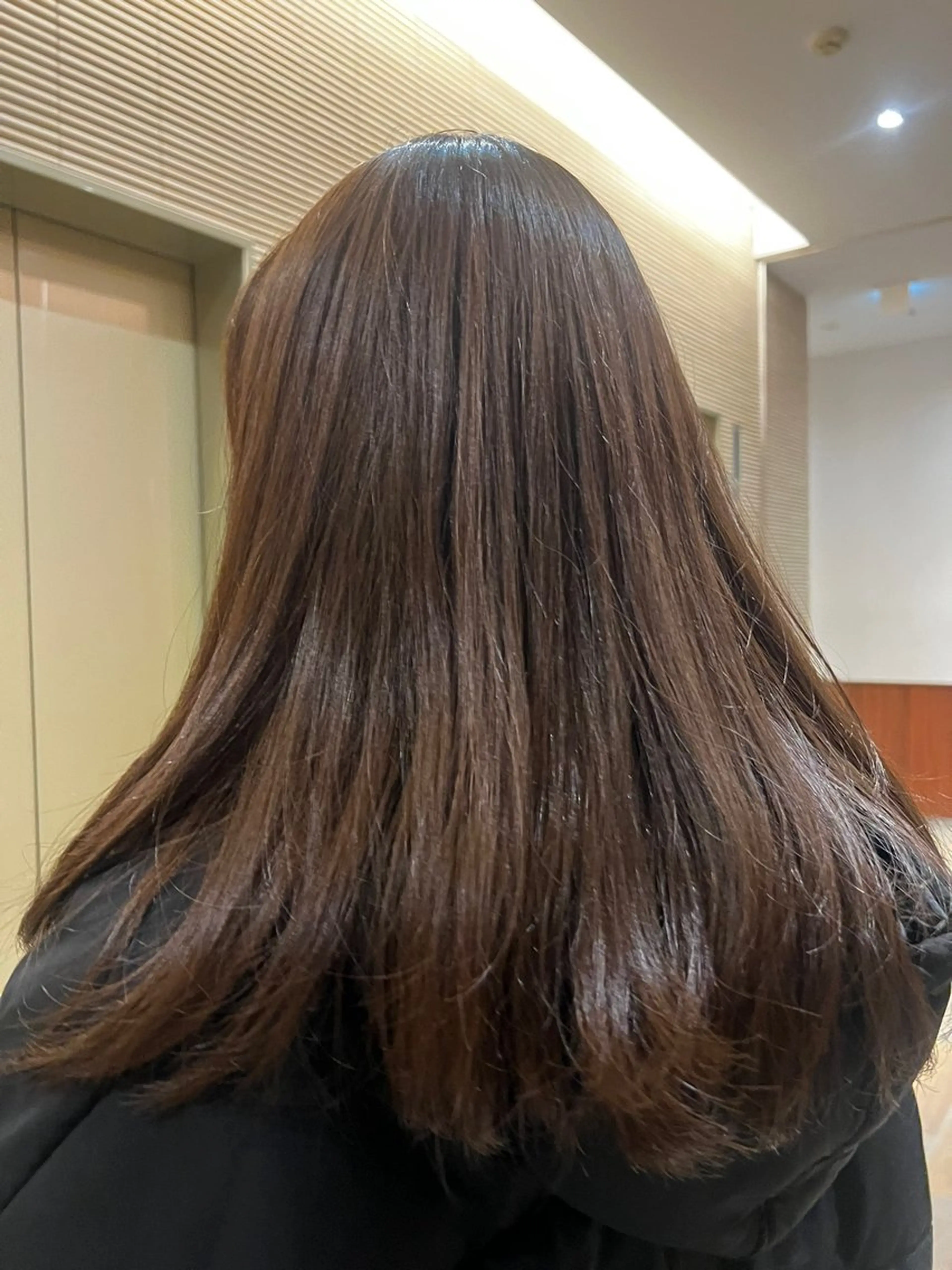 ミディアム カラー コバヤシ ユメのヘアスタイル