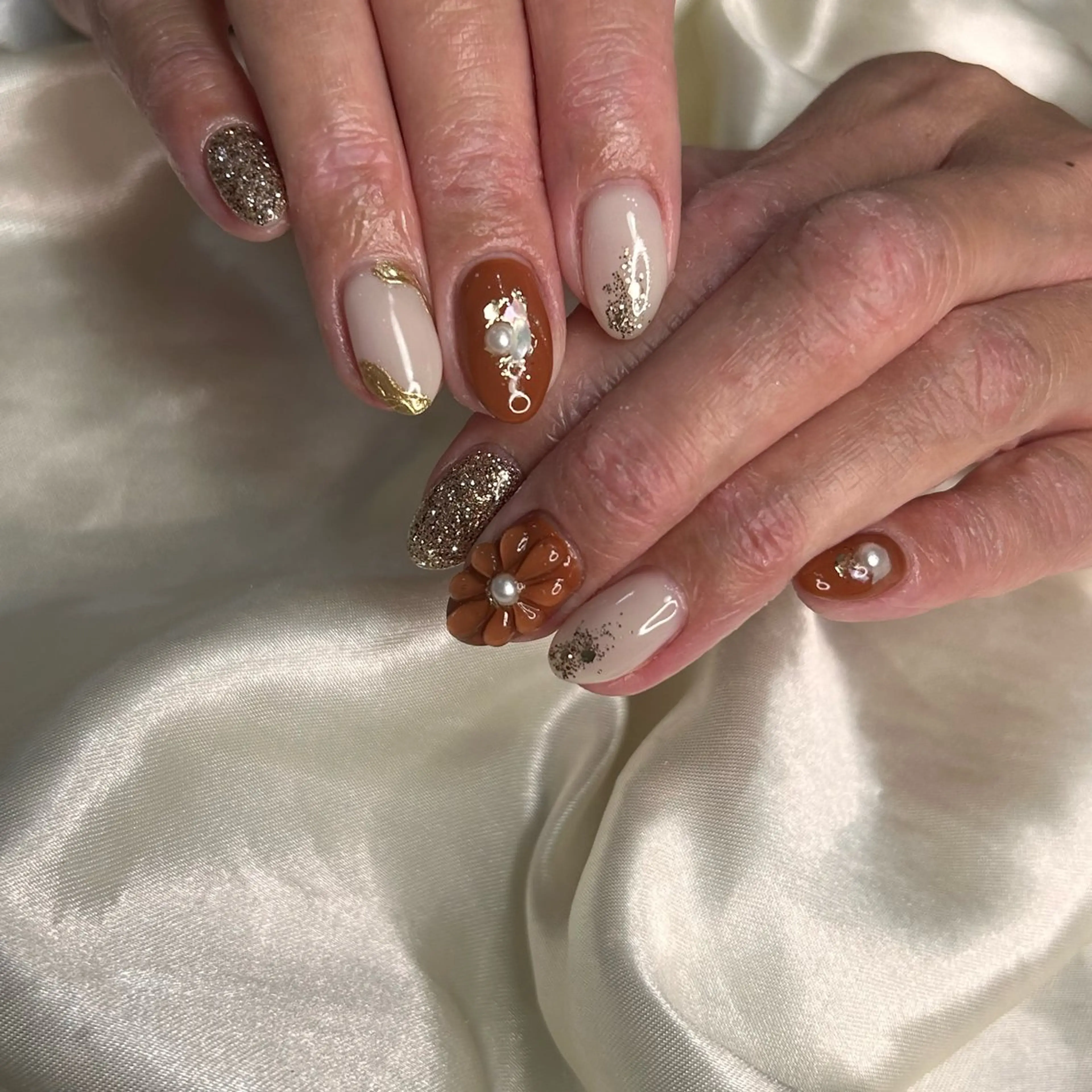 ネイル ハンドネイル 西岡 杏のネイルデザイン