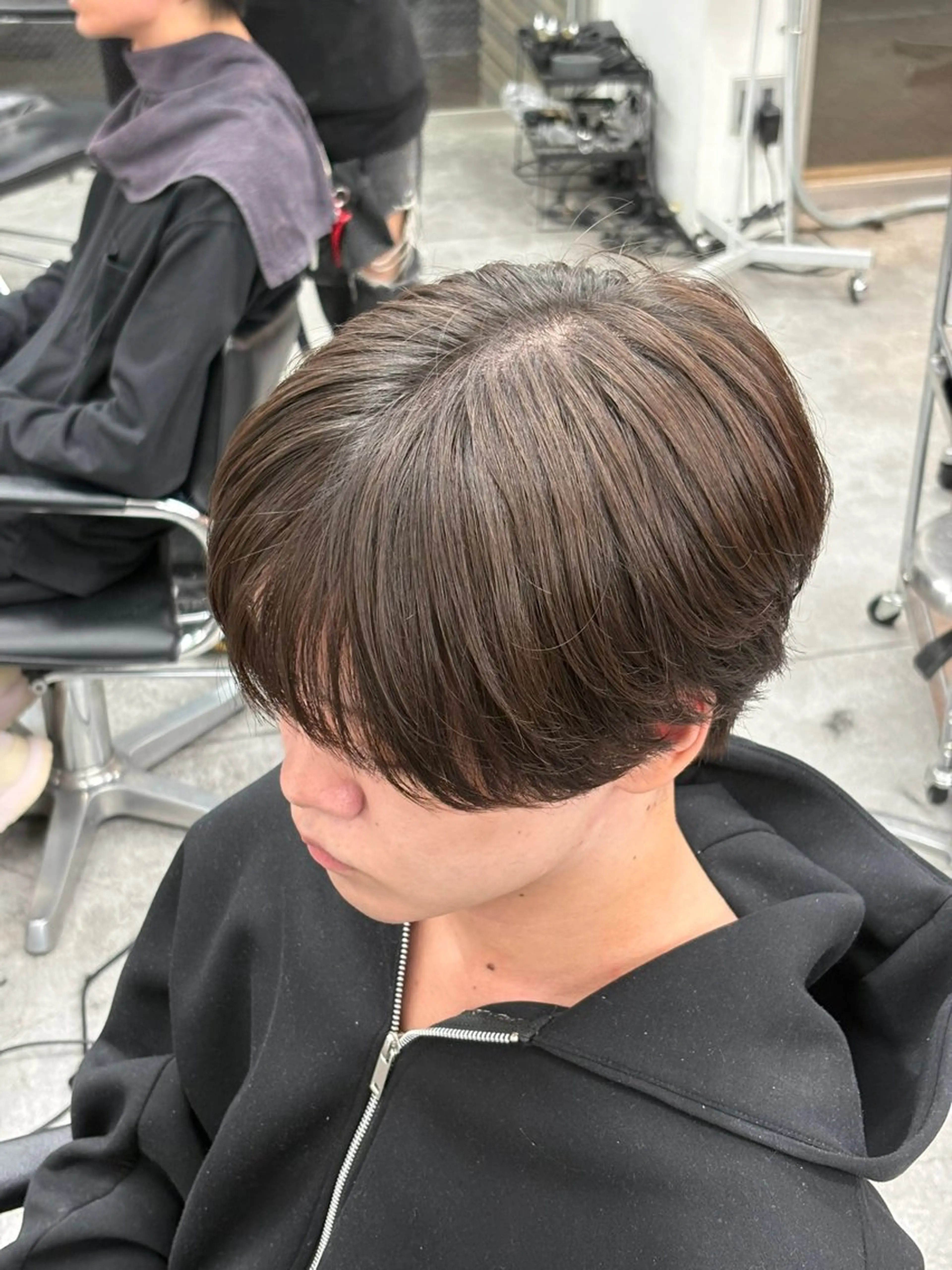 ミディアム カラー パーマ メンズ カット パーマ トリートメント ヘアセット メンズパーマ特化 🔥韓国ヘア職人🔥のヘアスタイル