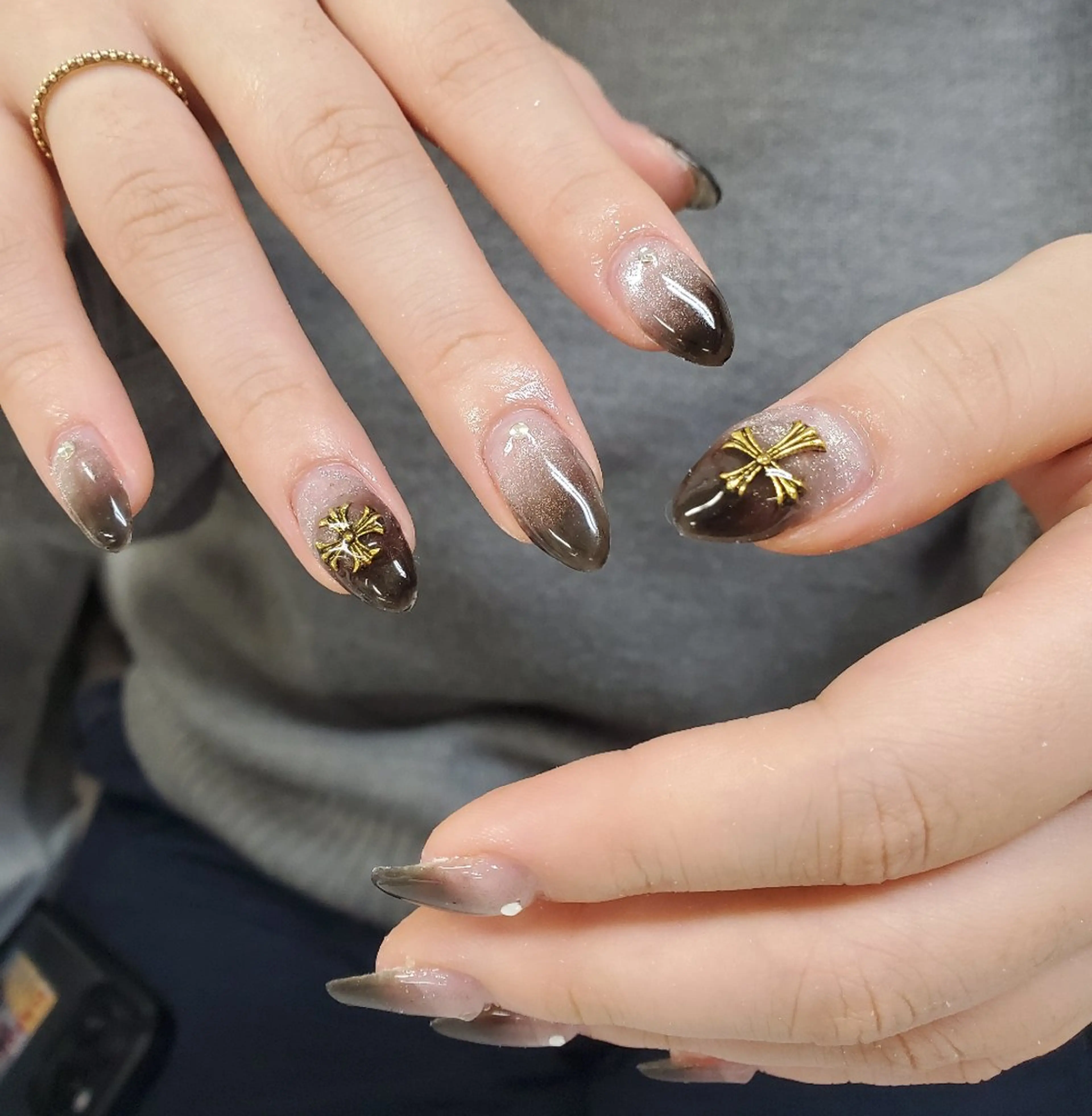 ネイル チークネイル フレンチネイル ガーリー グラデーション キラキラネイル ハンドネイル Nail 🌱TSUBASAのネイルデザイン