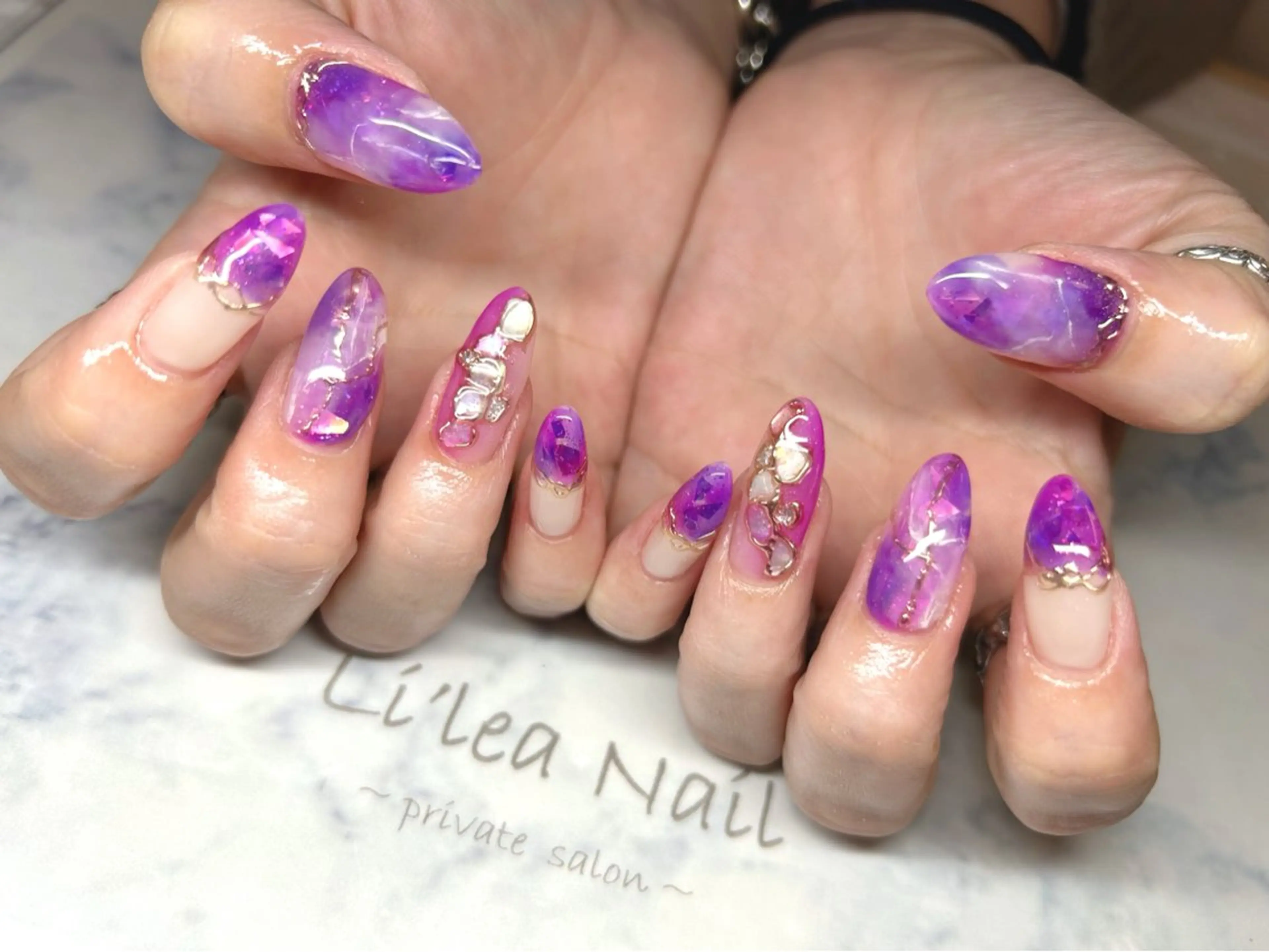 ネイル Li'leaNail AINAのネイルデザイン