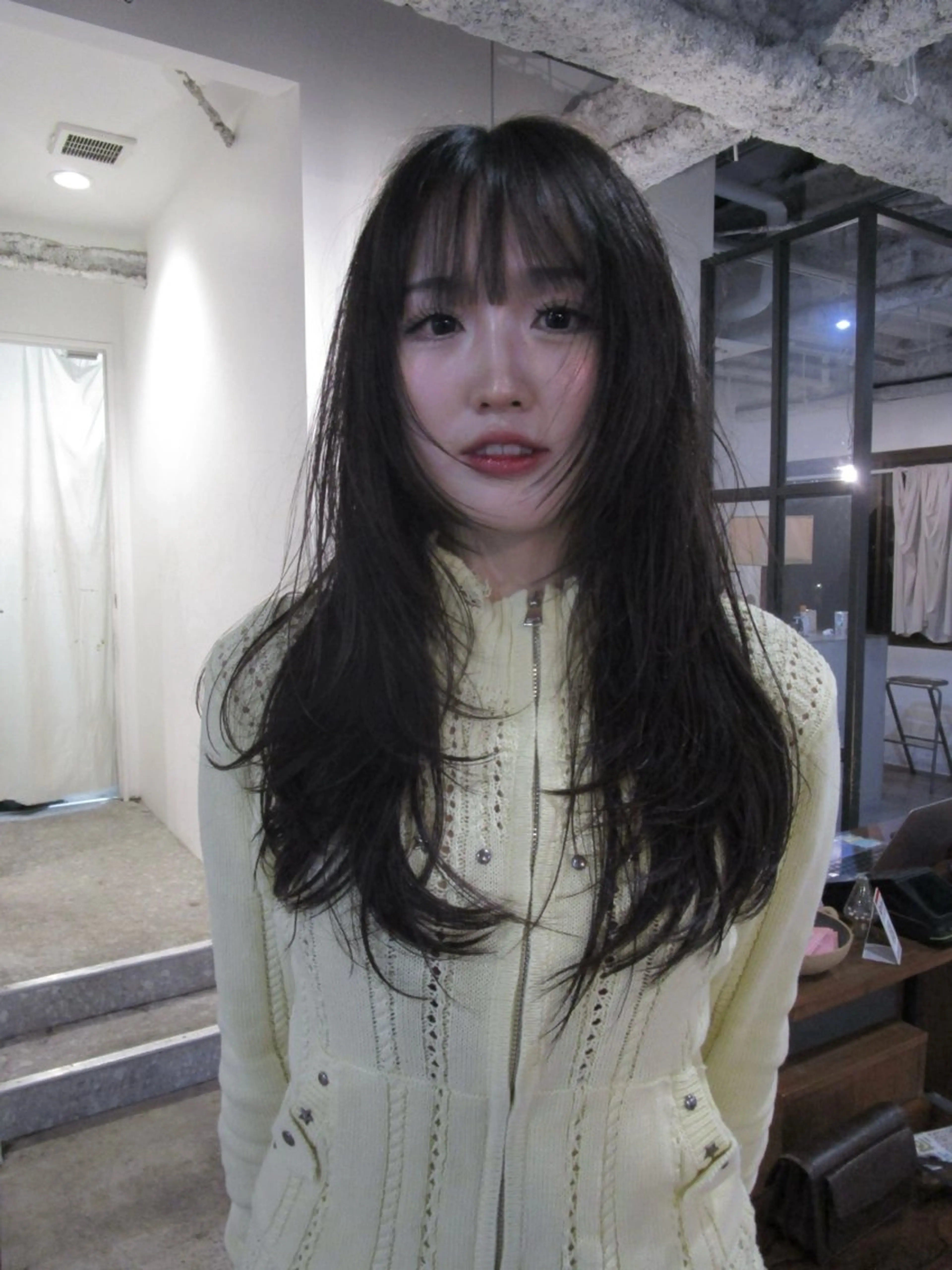 ロング レイヤーカット yu maのヘアスタイル