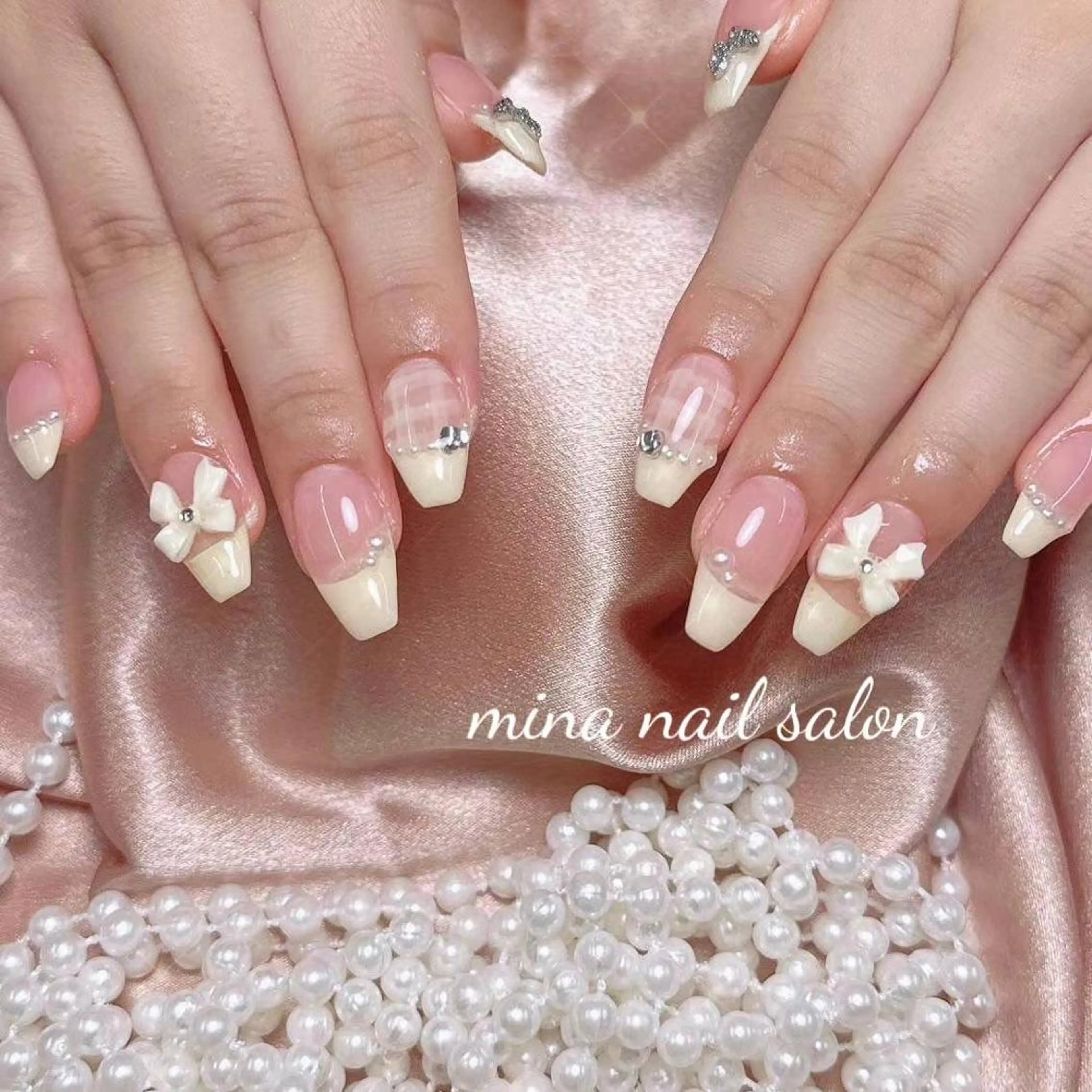 ネイル 長さ出し フットネイル フレンチネイル ガラスフレンチ 韓国ネイル 🐾みき 🧸のネイルデザイン