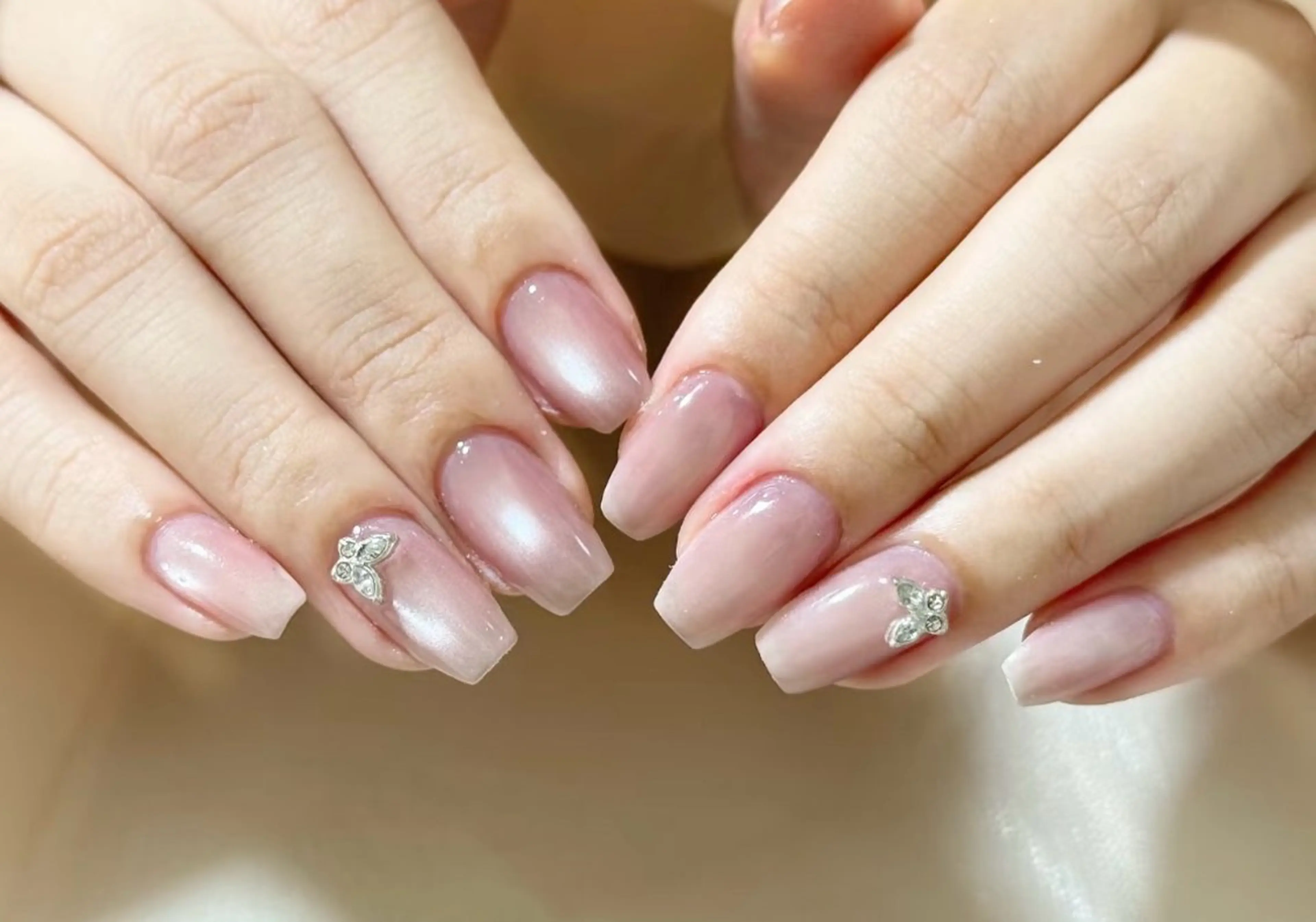 ネイル アートネイル べっ甲ネイル チークネイル 成人式 長さ出し ハンドネイル ハンドケア For you. Nail Salonのネイルデザイン