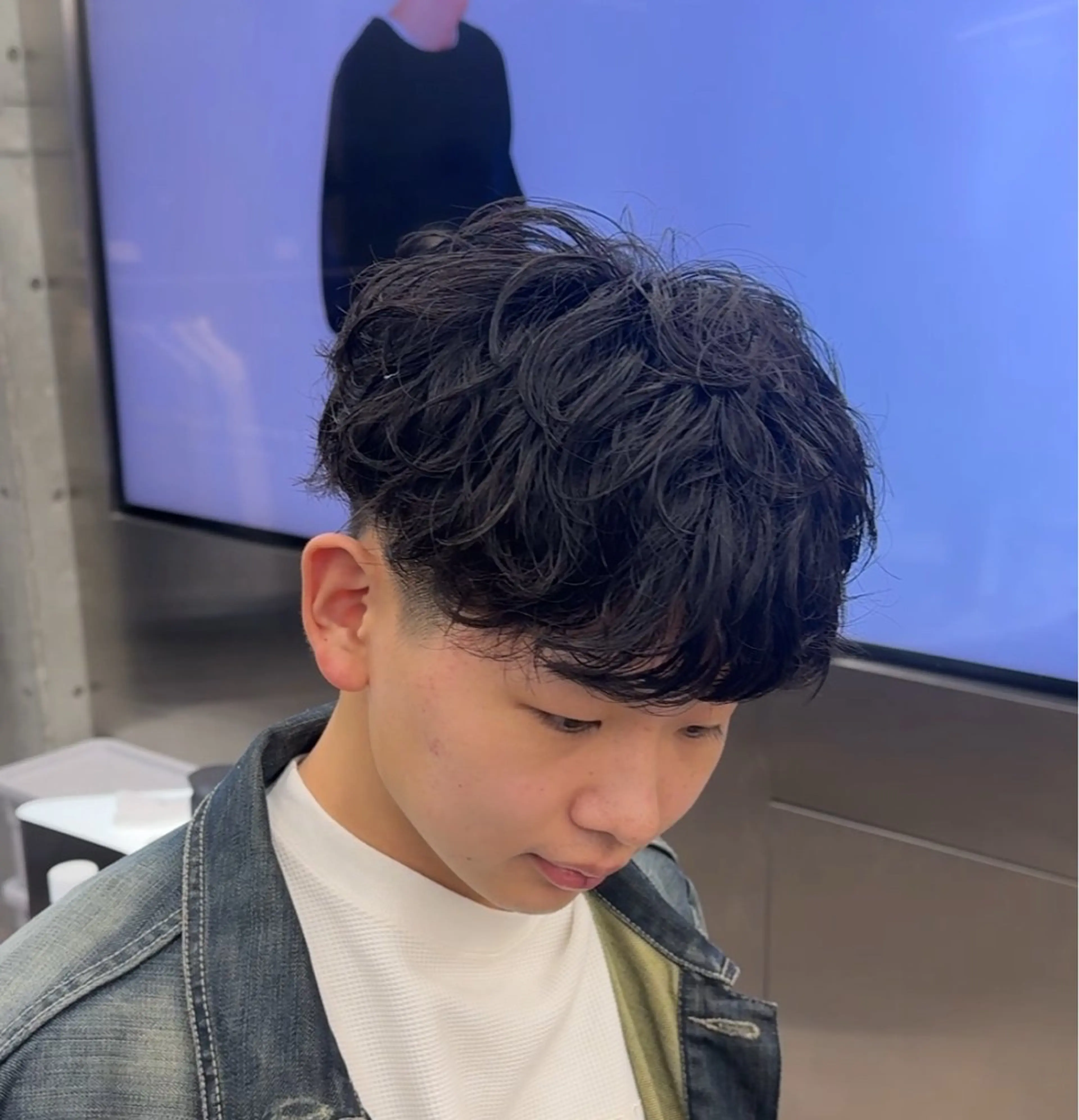 パーマ メンズ フェザーパーマ メンズパーマ プードルパーマ ツイストスパイラルパーマ 波巻きパーマ カット パーマ 小川 廉太朗のヘアスタイル