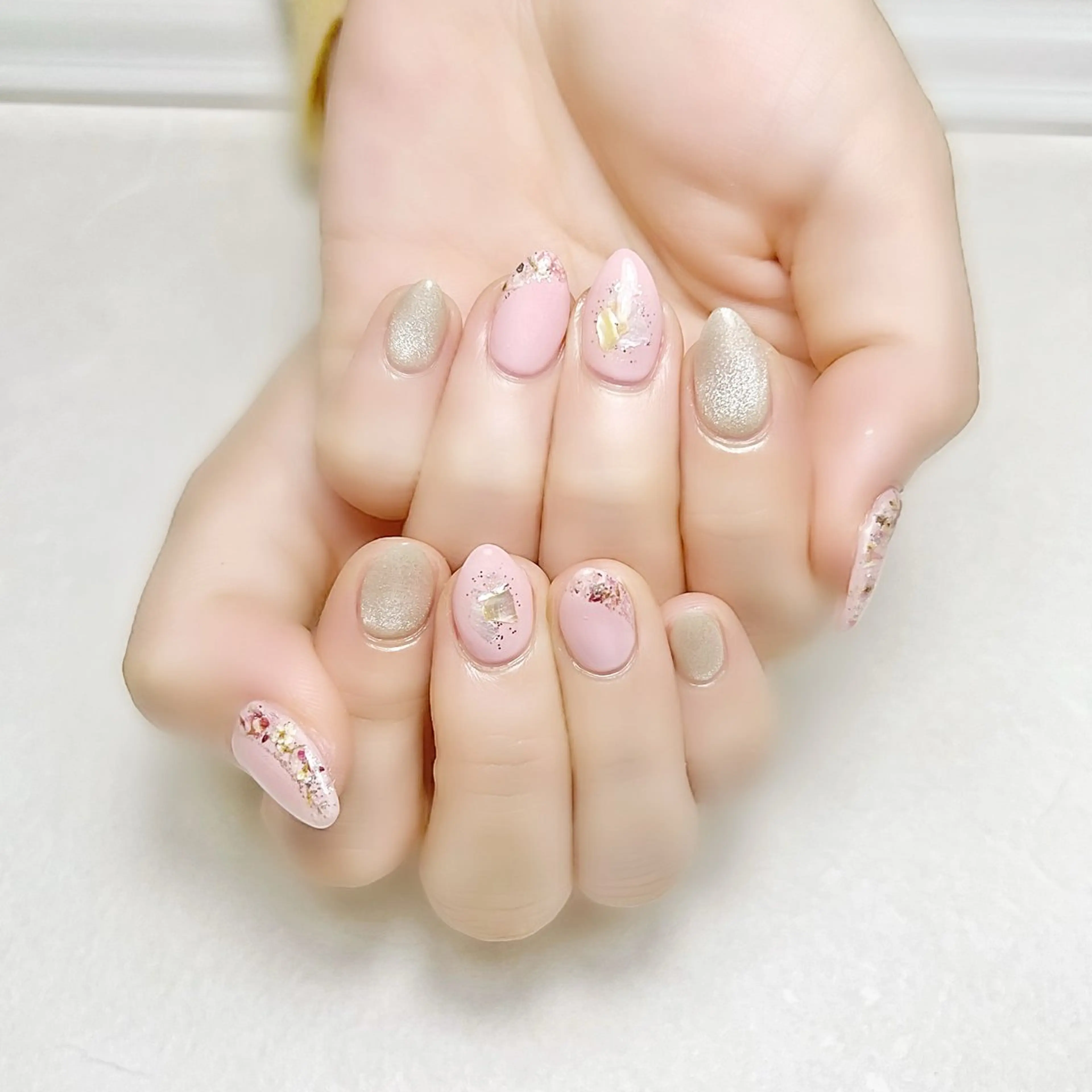 ネイル ラメ(グリッター) マグネットネイル オフィスネイル 春ネイル rouse nail RISATOのネイルデザイン
