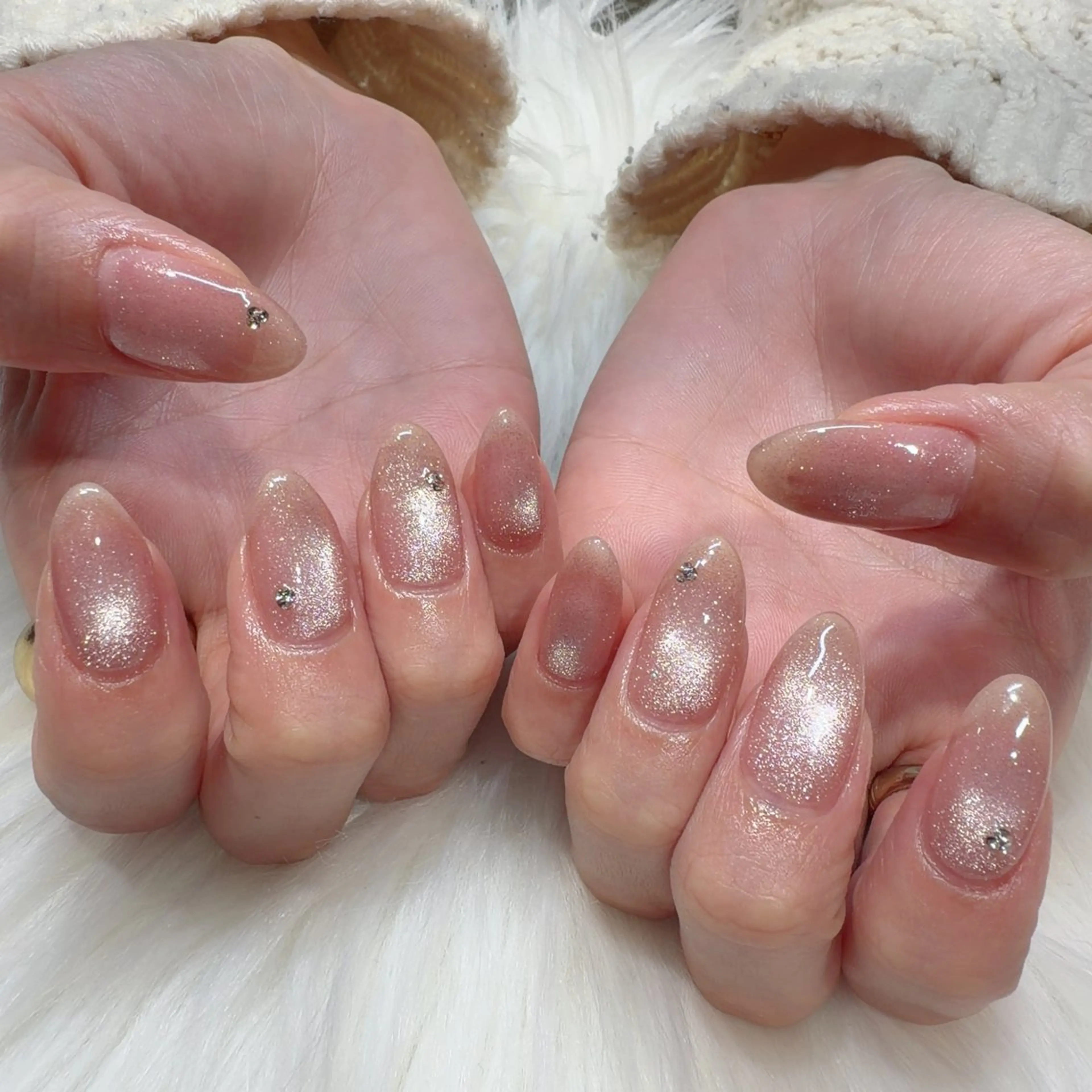 ネイル ストーンネイル ハンドネイル 小野澤 紗智のネイルデザイン