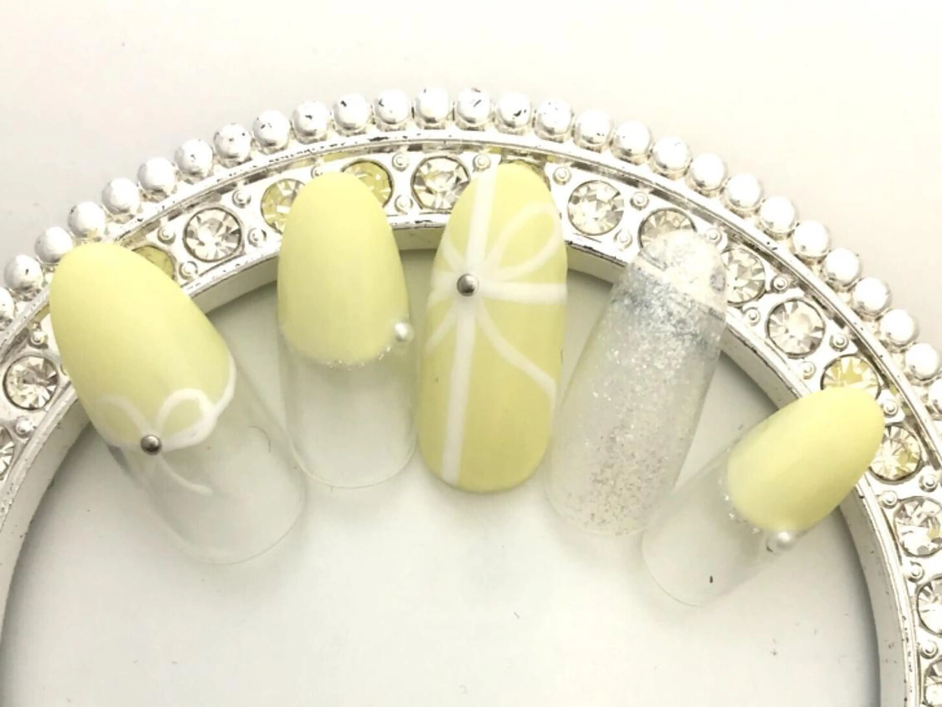 ネイル ストーンネイル Verest 西荻窪のネイルデザイン