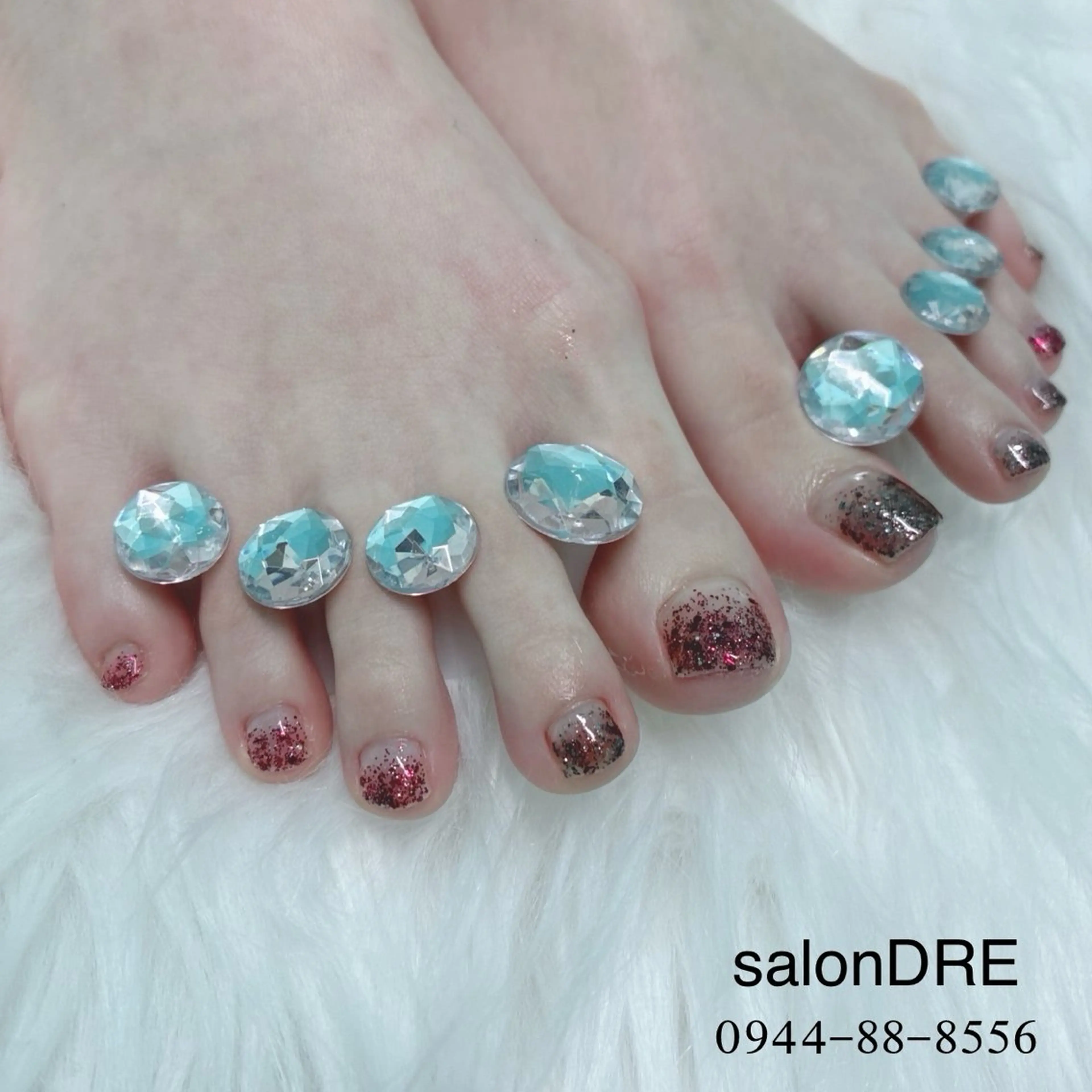 ネイル ラメ(グリッター) ラメグラデーション フットネイル salonDRE AZUSAのネイルデザイン