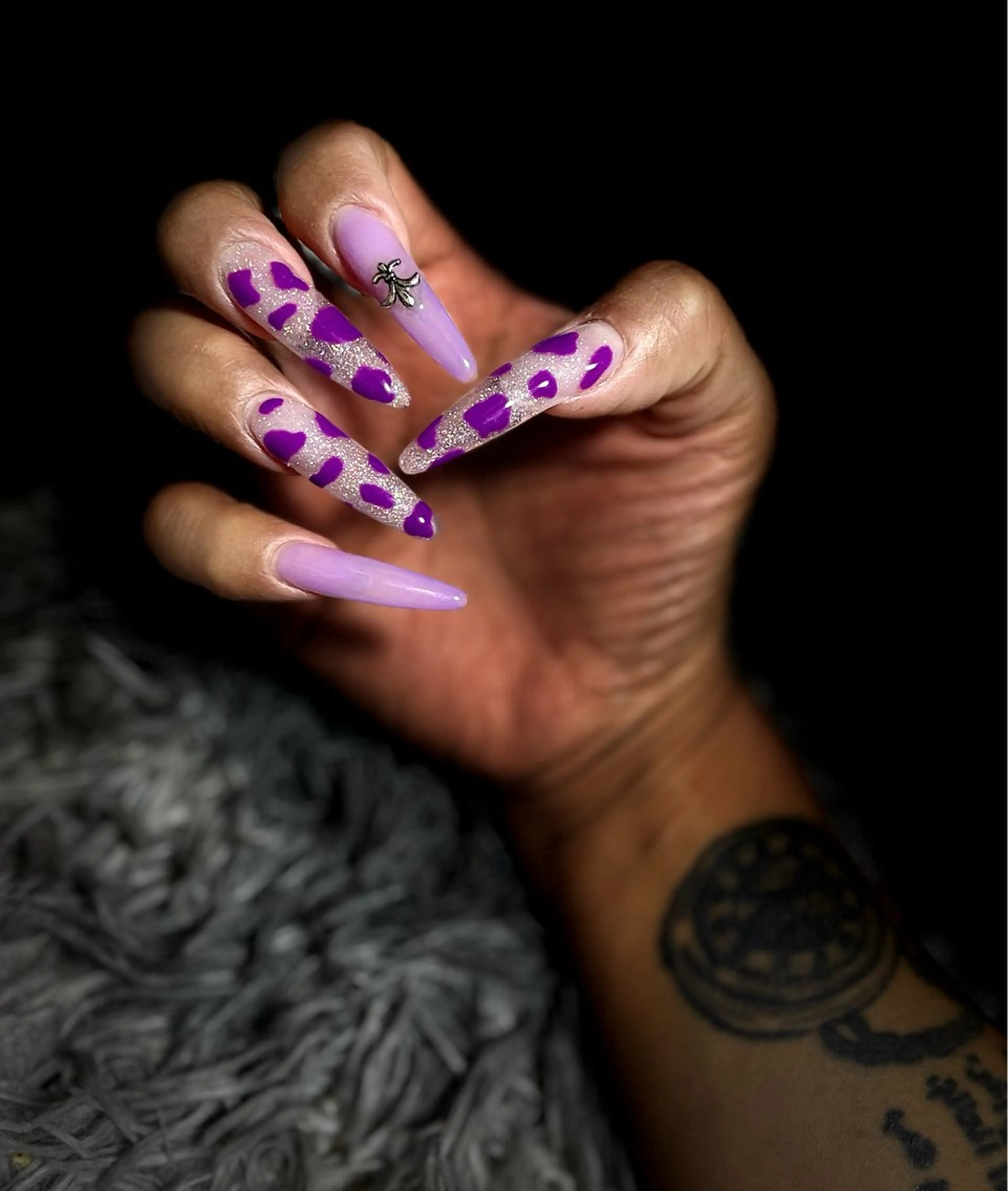 ネイル オーロラネイル ラメ(グリッター) パープル ハンドネイル Cocopelli N'STYLEのネイルデザイン