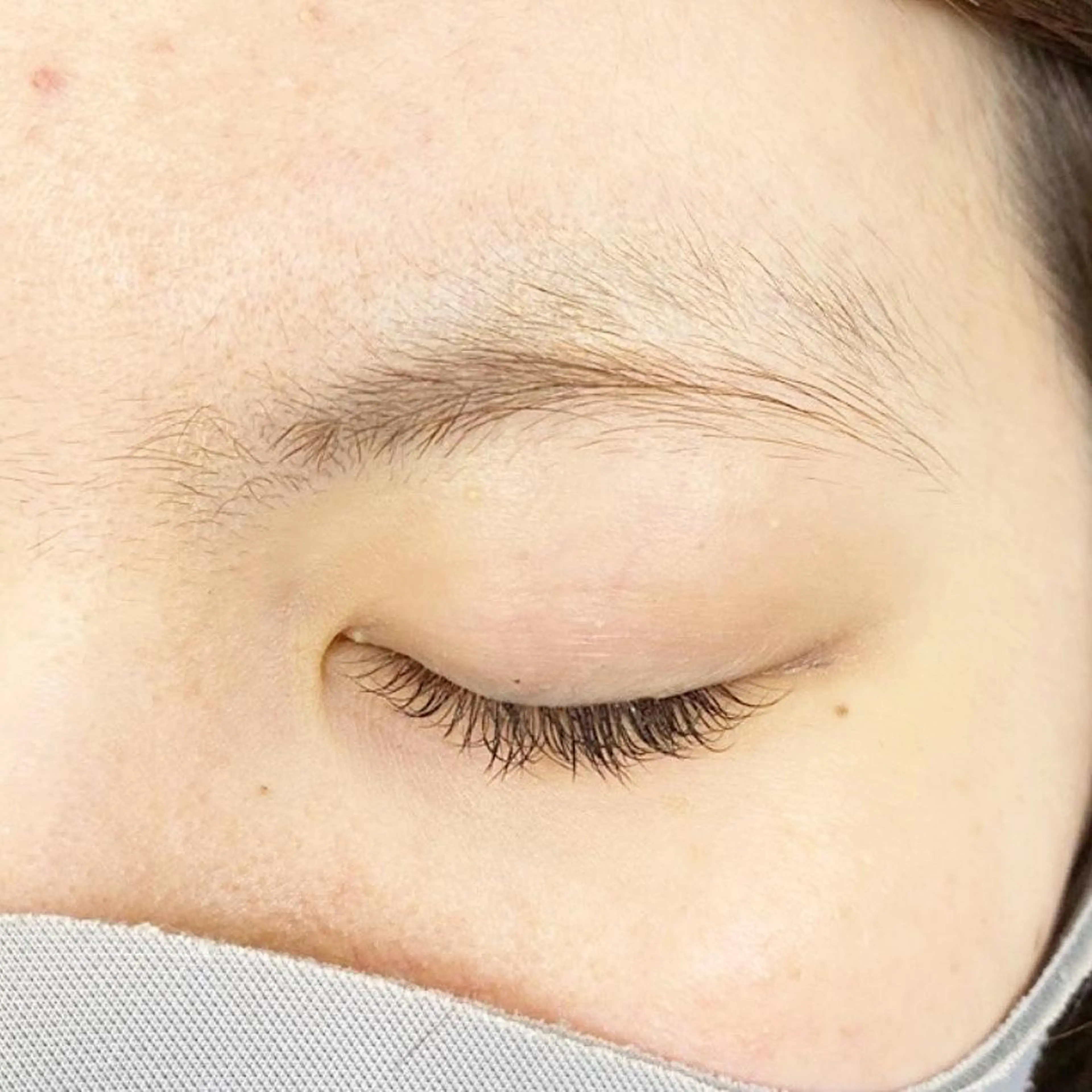 カラー アイブロウ elblink risaのマツエク・マツパデザイン