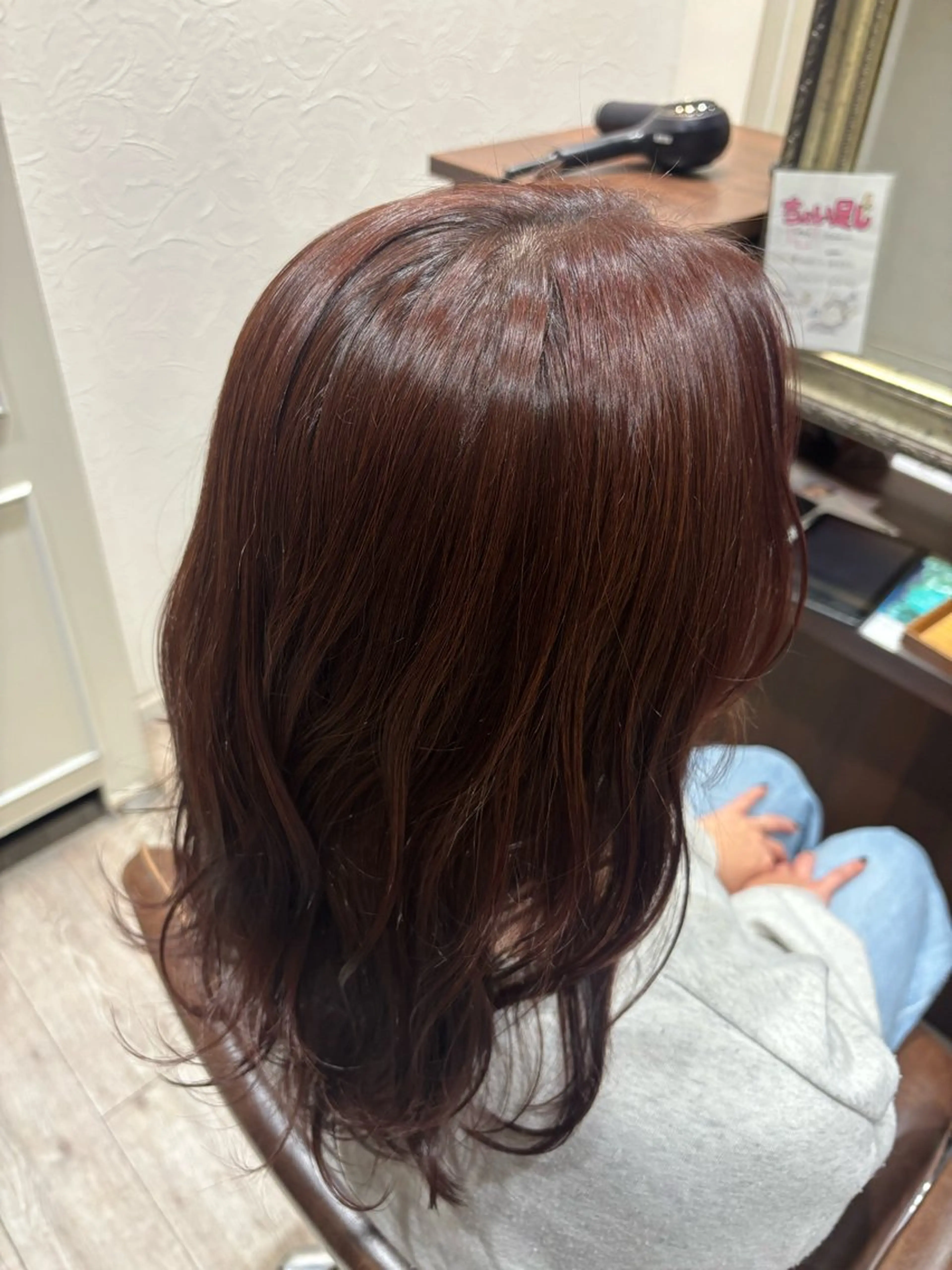 カラー レッドカラー akasaka mariのヘアスタイル