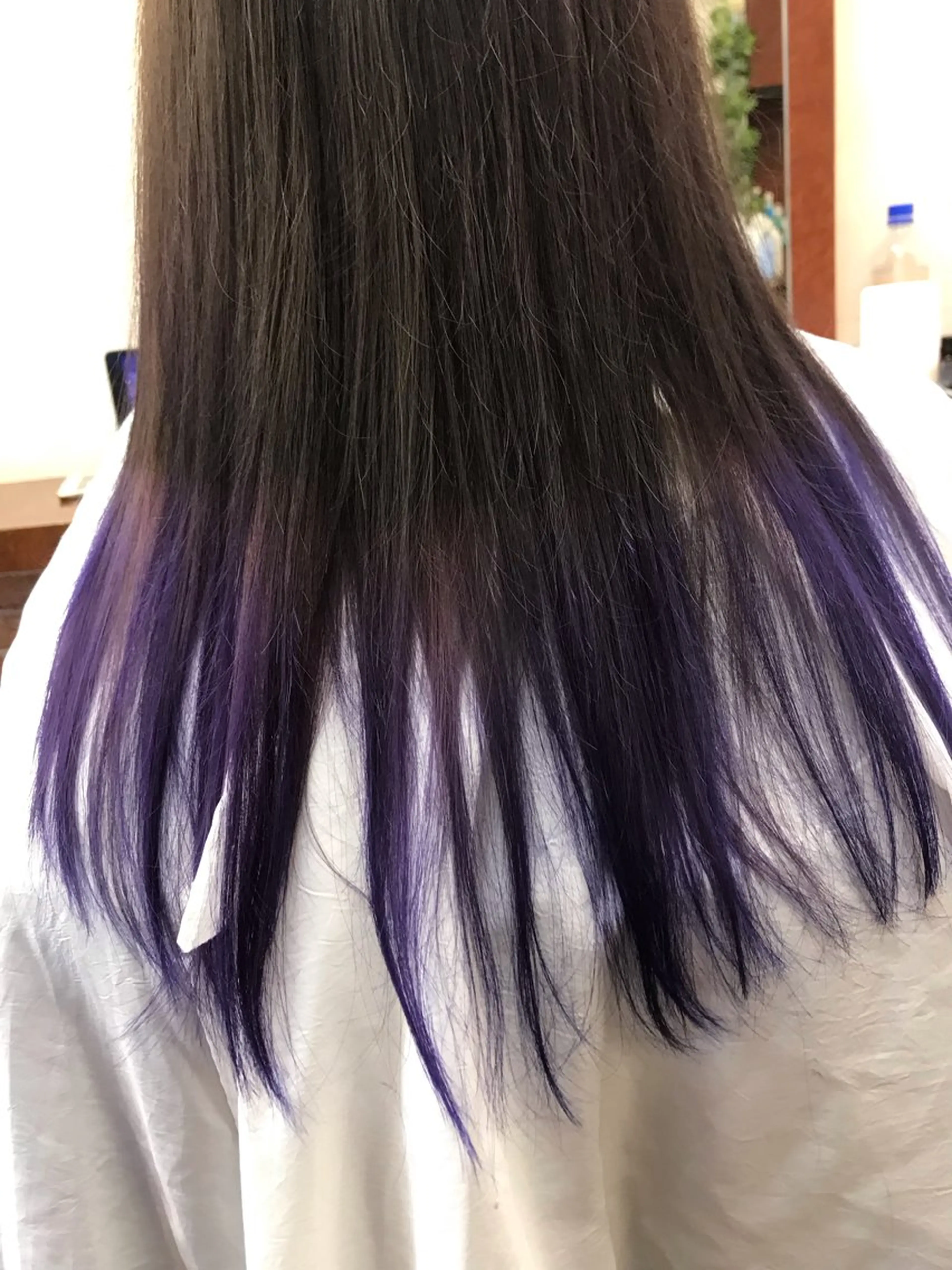 流行りの裾カラー  裾ダブルブリーチ+裾オンカラーカラーの写真