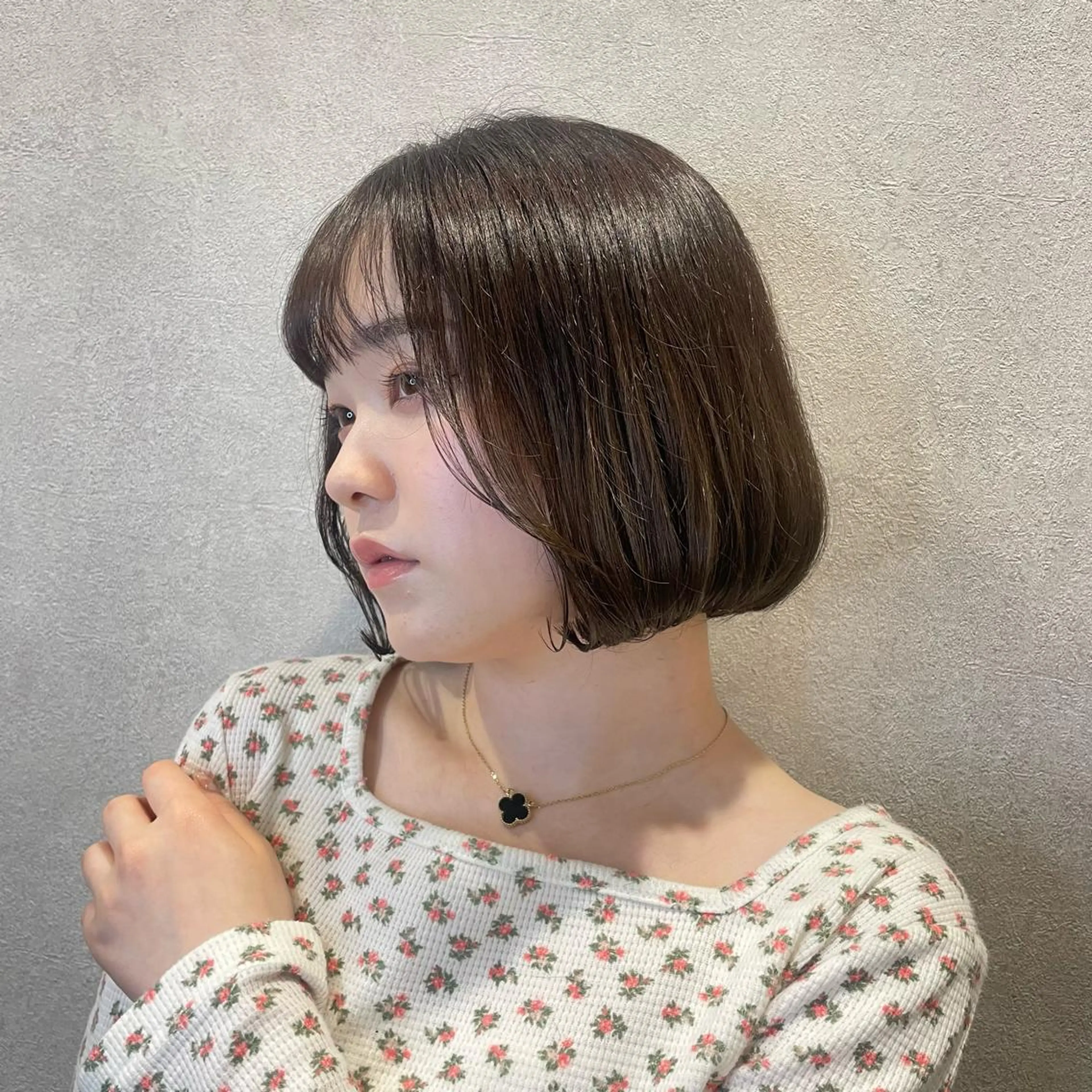 ミディアム 高評価多数◎ コテ巻きパーマ星明夏のヘアスタイル