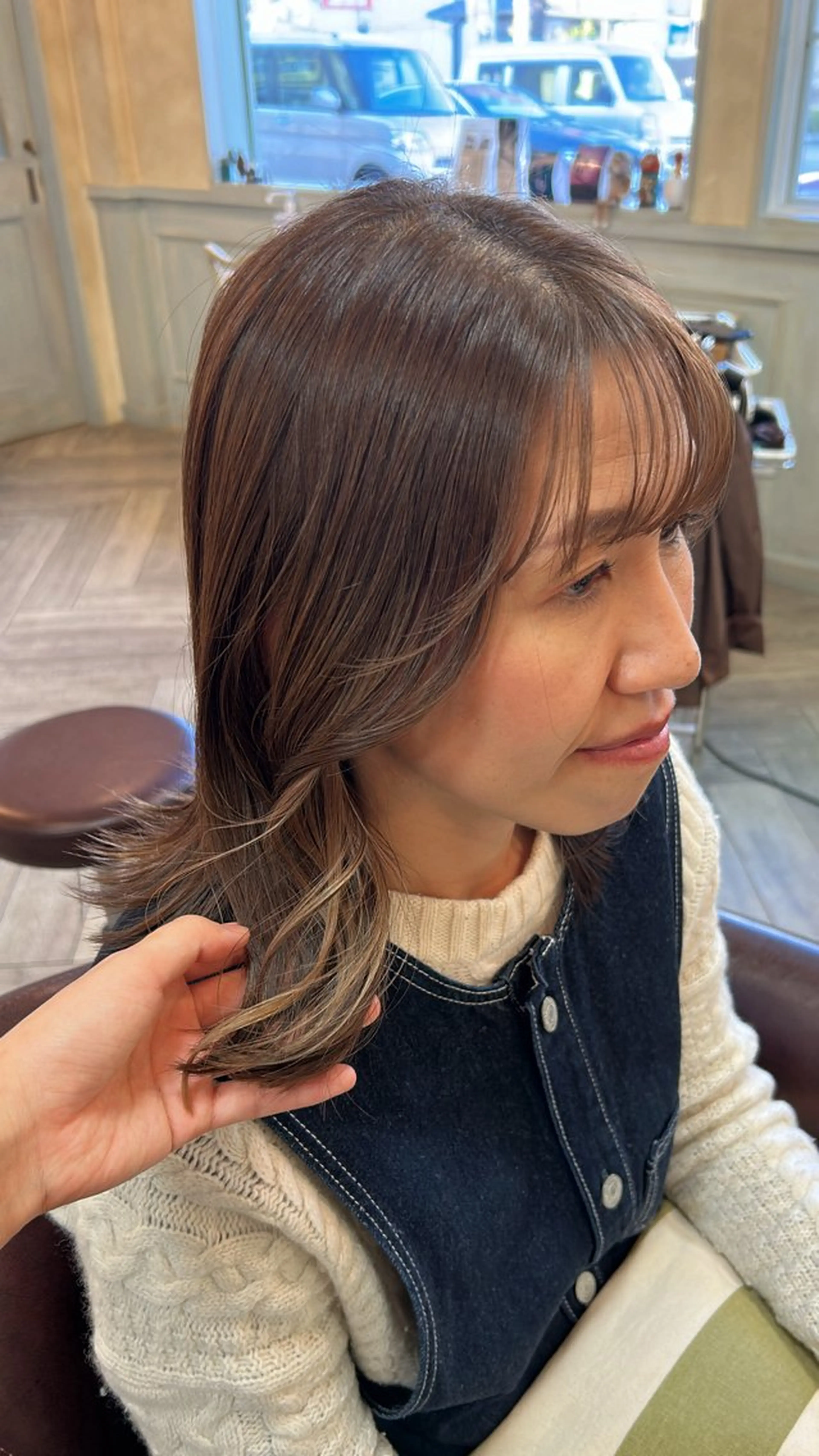 ミディアム カラー カット ヘアカラー アオバ / ハイトーンカラーのヘアスタイル