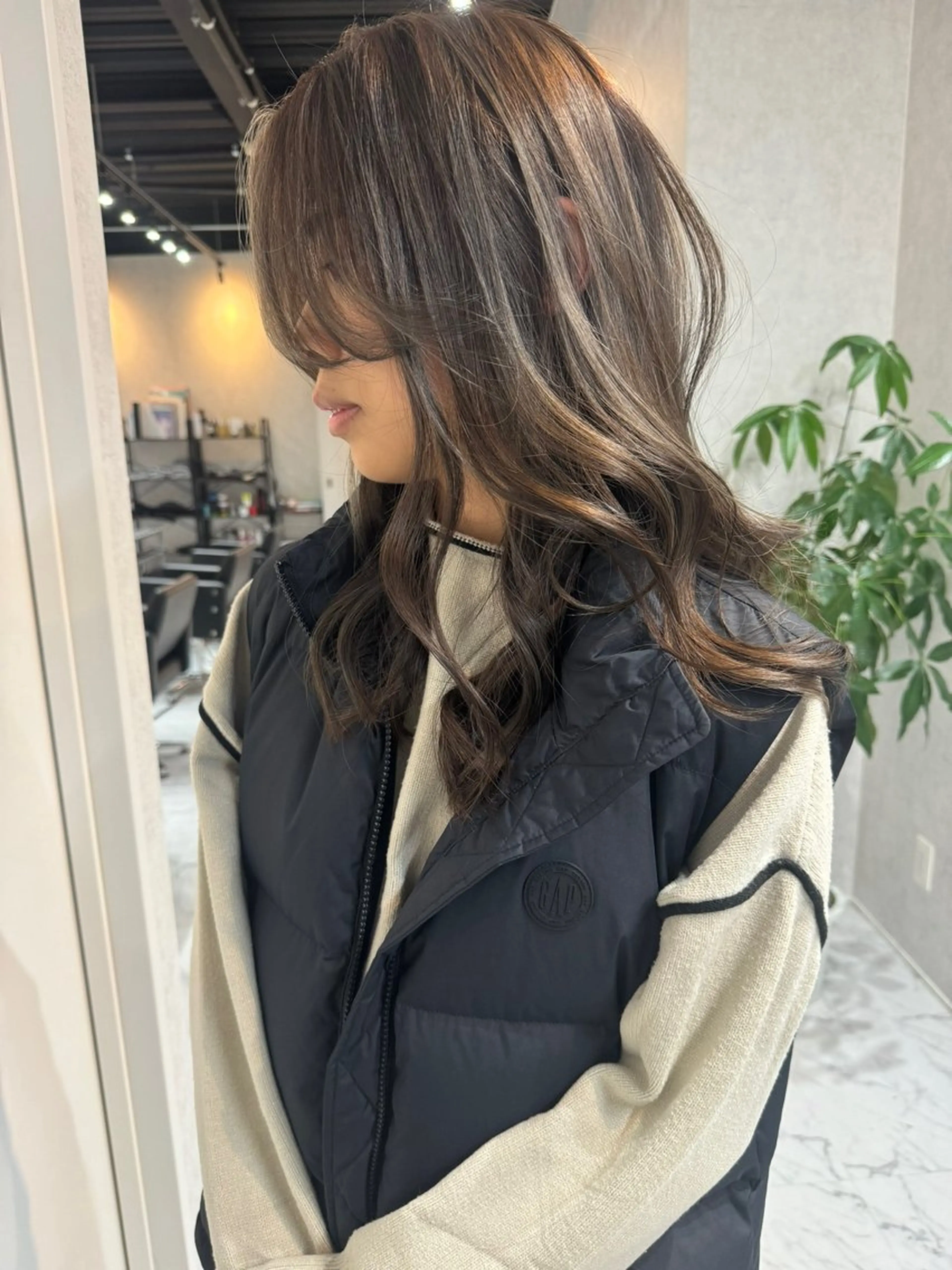 ミディアム カラー ヘアアレンジ ショートボブ バレイヤージュ ブリーチ ケアブリーチ デザインカラー カット ヘアカラー トリートメント アンドウ ユウ/ レイヤーカット/韓国のヘアスタイル