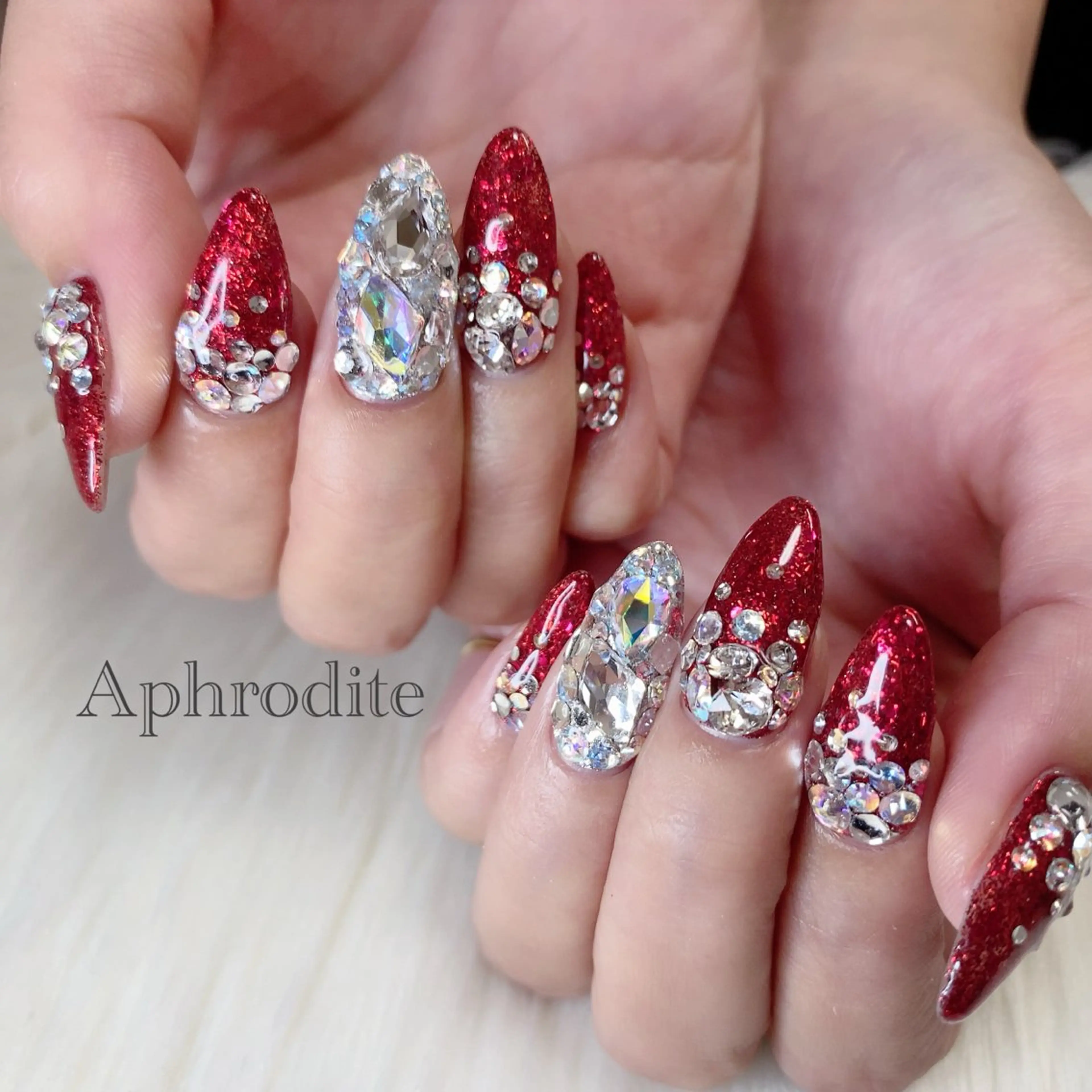 ネイル Aphrodite パラジェル認定サロンのネイルデザイン