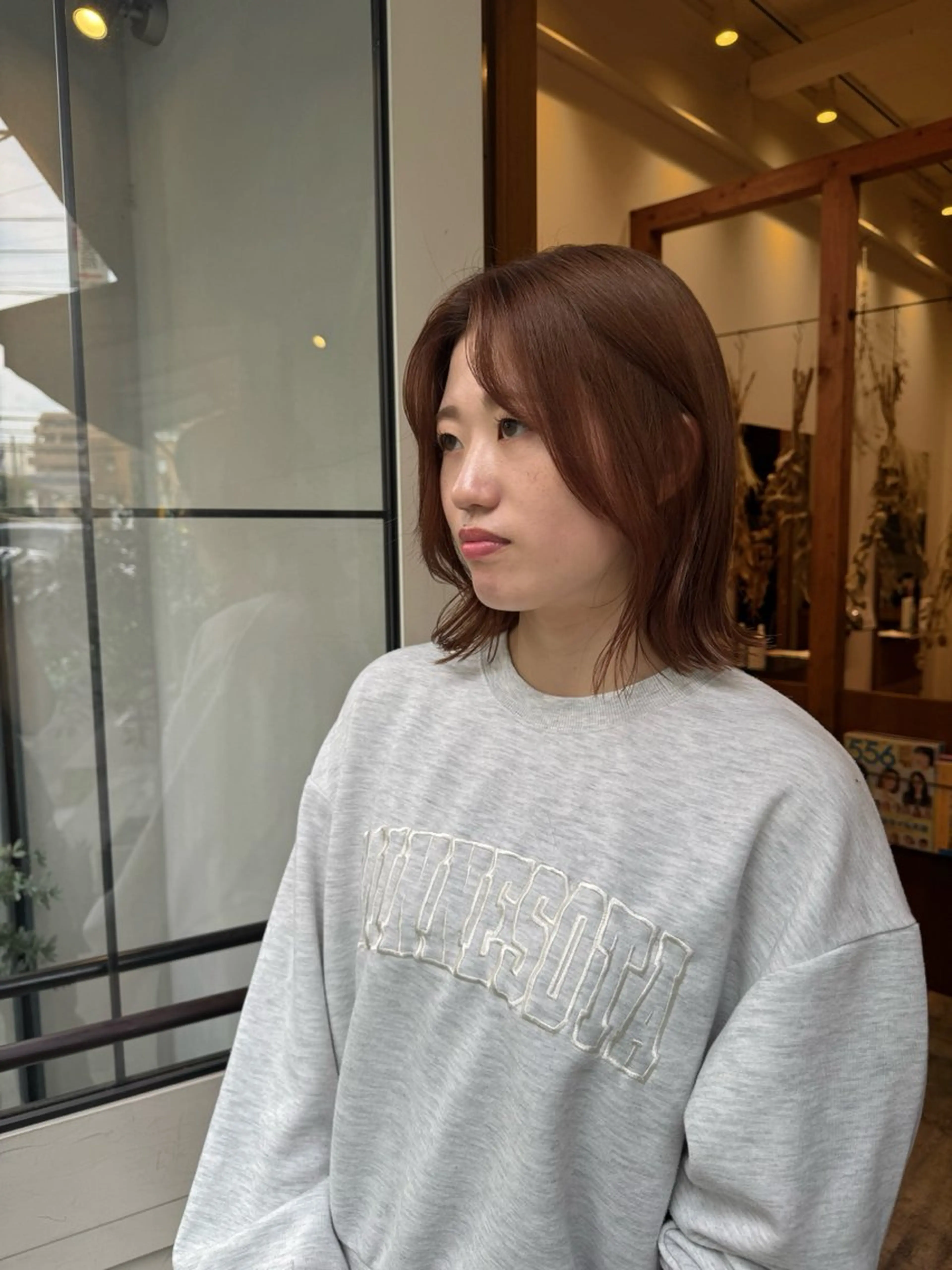 ショート カラー ベージュカラー ブリーチ オレンジ オレンジベージュ カット ヘアカラー トリートメント ENIF　大島 芽生のヘアスタイル