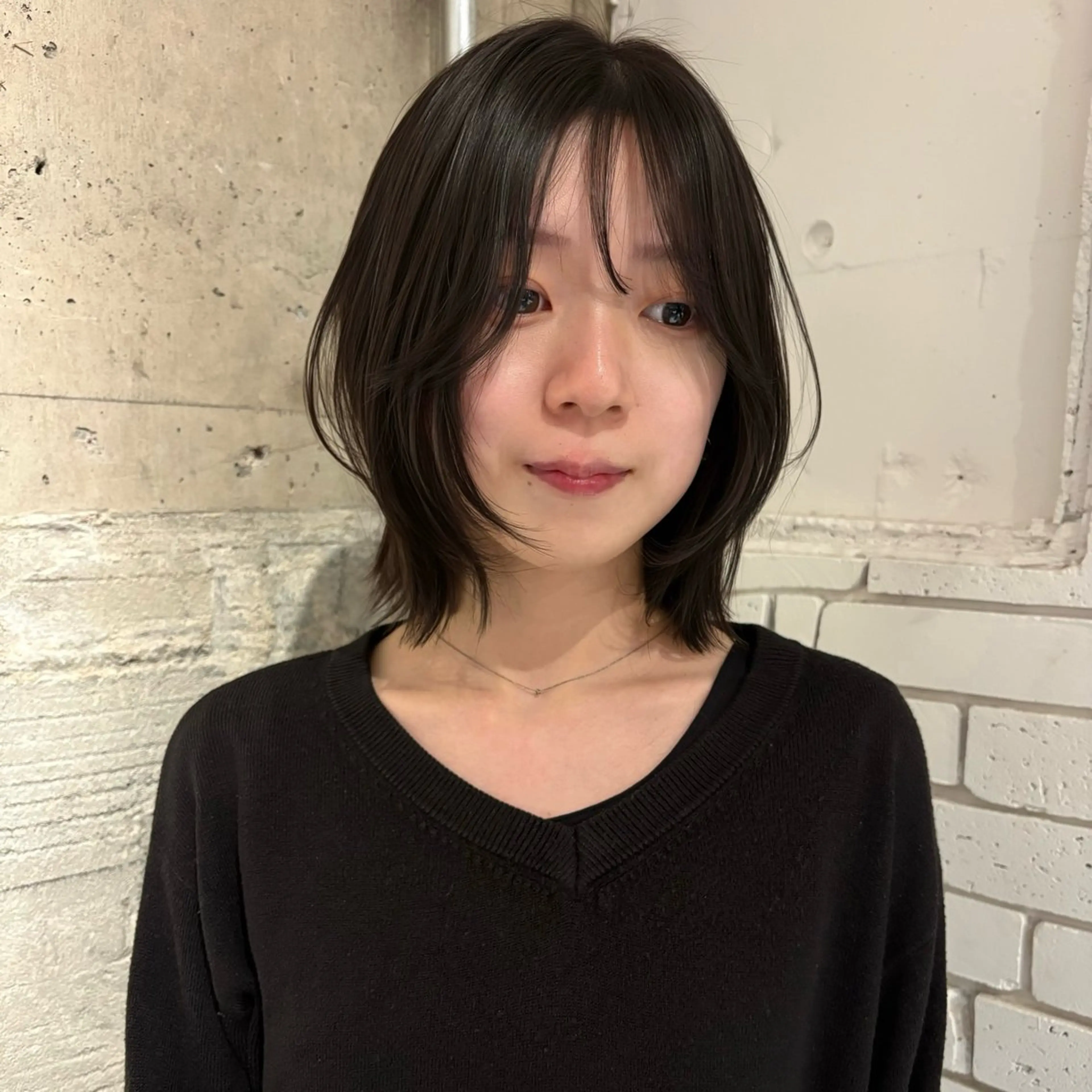 ショート カラー ボブレイヤー グレージュ ボブ レイヤーカット ヘアカラー Yui⭐️ 透け感カラーのヘアスタイル