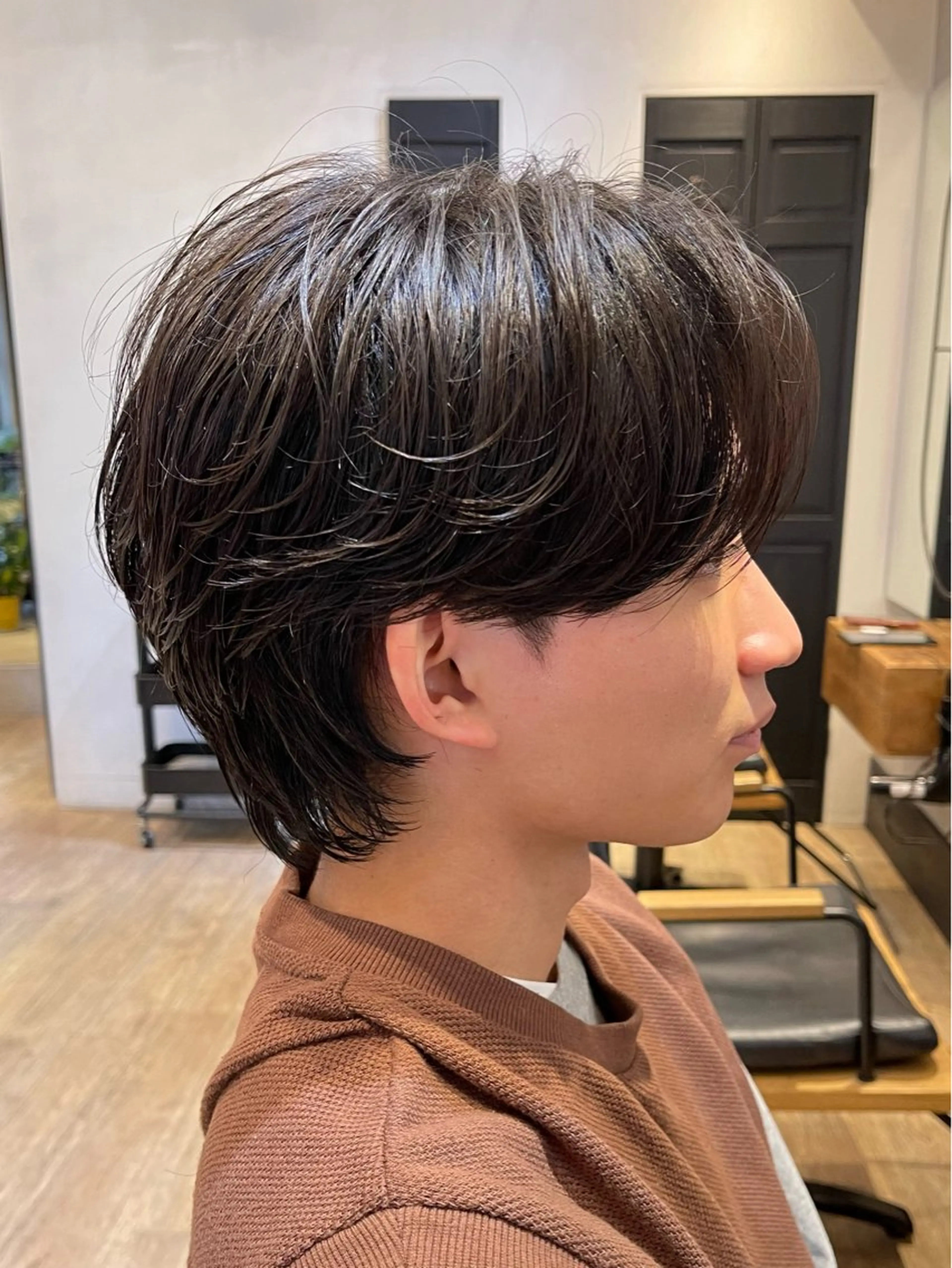 ショート パーマ メンズ ビジネス フェードカット メンズ韓国風 マッシュ メンズパーマ カット パーマ トリートメント ヘアセット 新宿メンズ専門 モテ清潔感パーマ特化のヘアスタイル