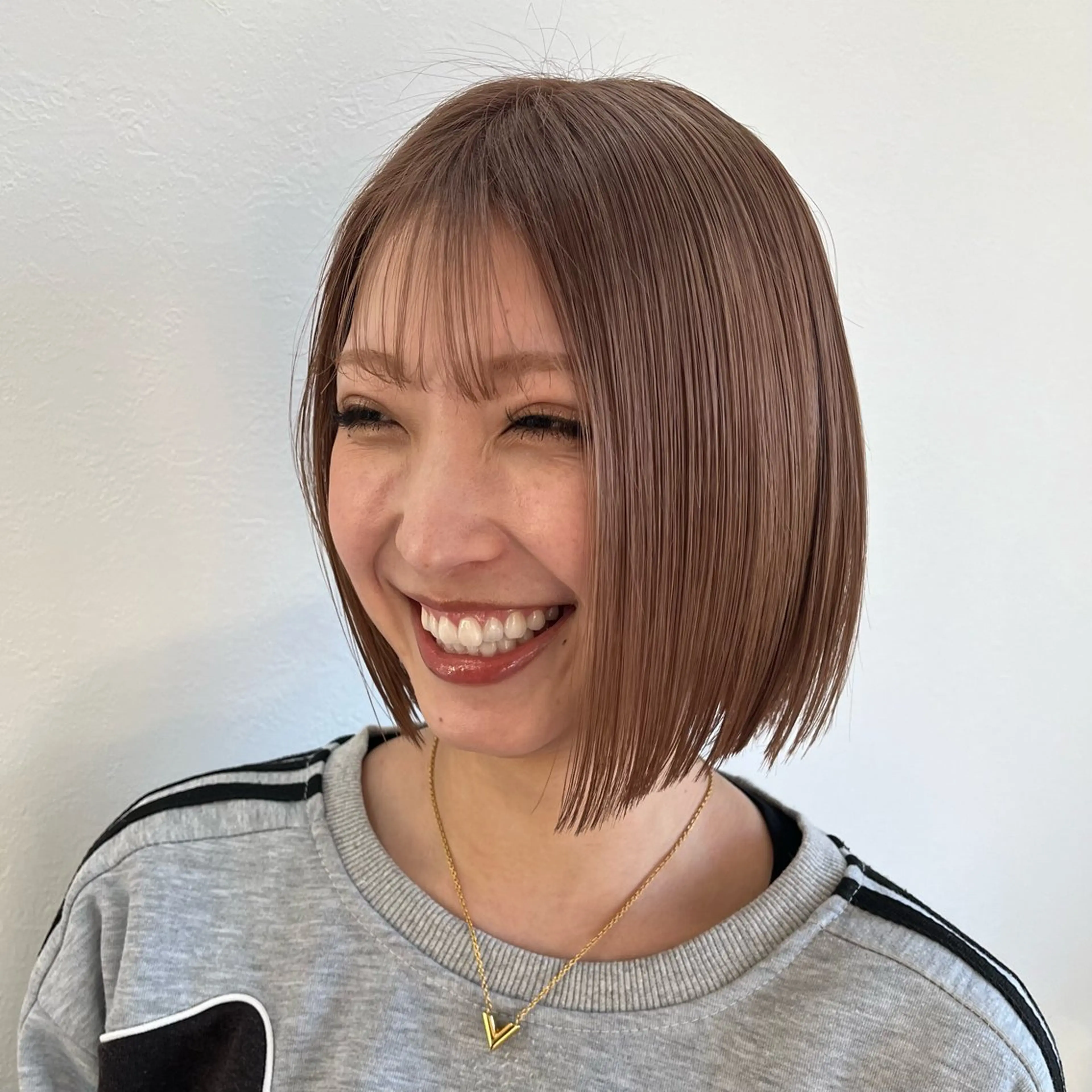 ショート カラー グレージュ RIENS xreaのヘアスタイル